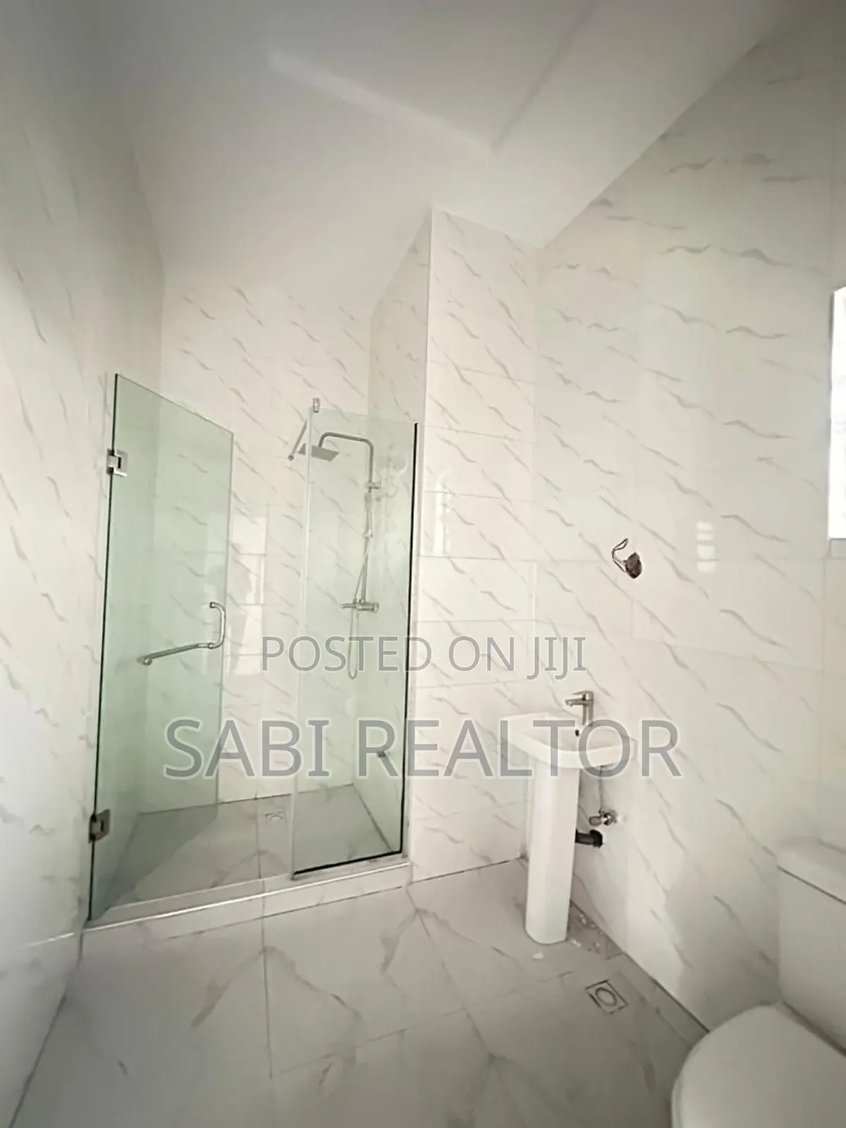Furnished 3bdrm Apartment in Surulere, Lagos for sale in Surulere