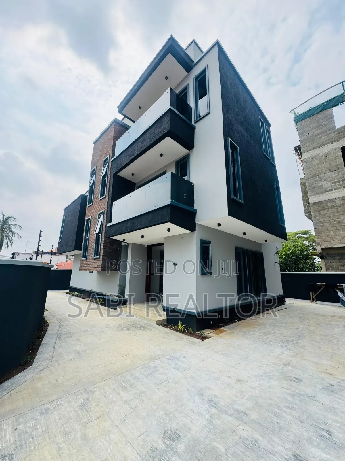 Furnished 5bdrm Duplex in Ikeja for sale in Ikeja