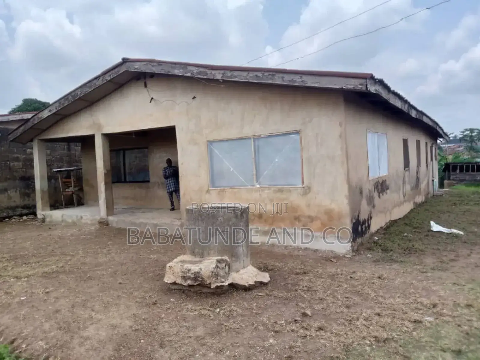 12bdrm Bungalow in Iwo Road for sale in Iwo Road