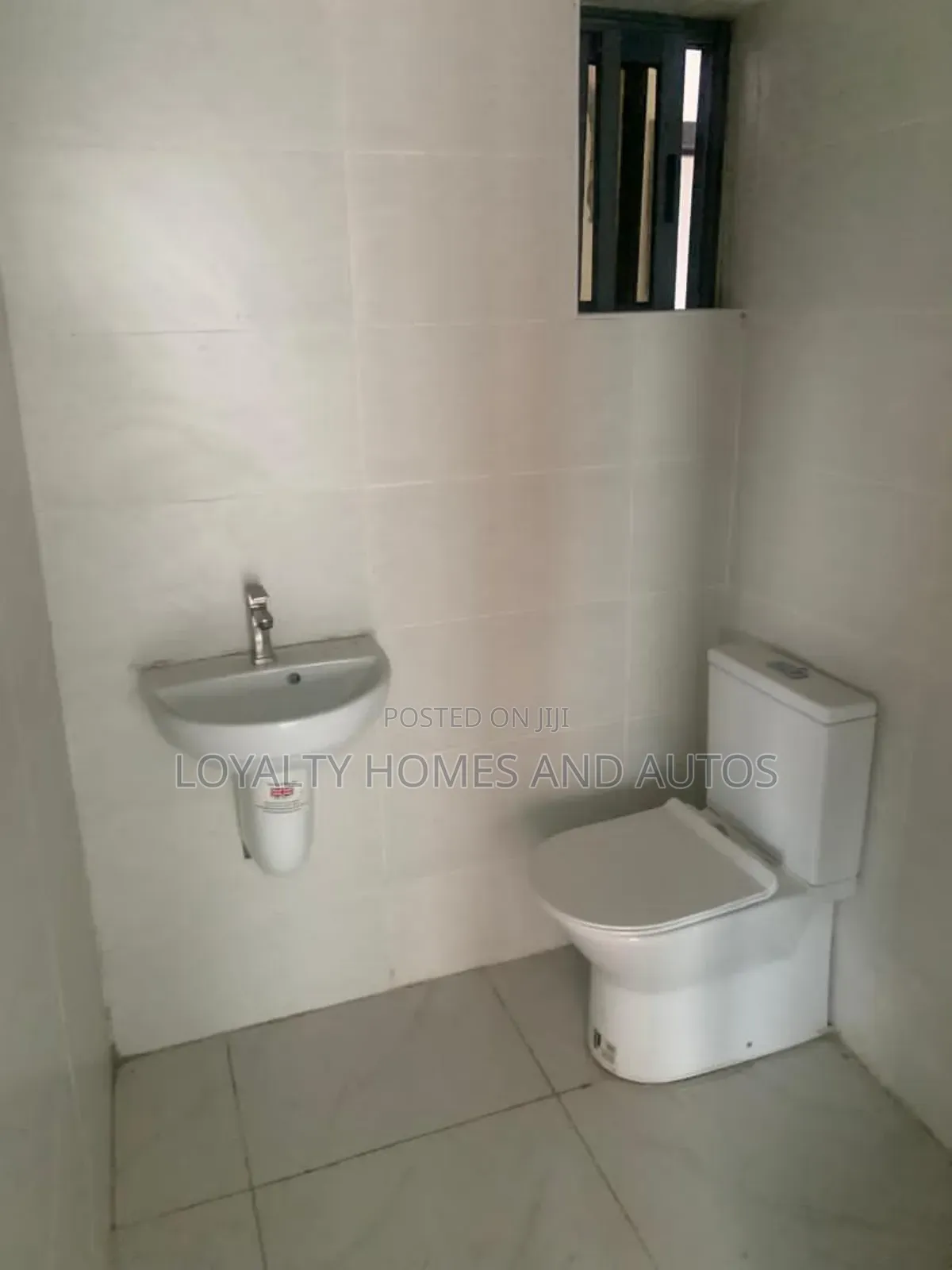 3bdrm Block of Flats in Alausa Ikeja Lagos for sale in Ikeja