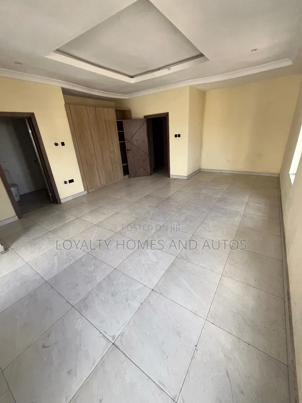5bdrm Townhouse/Terrace in Shonibare, Ikeja GRA for sale in Ikeja GRA