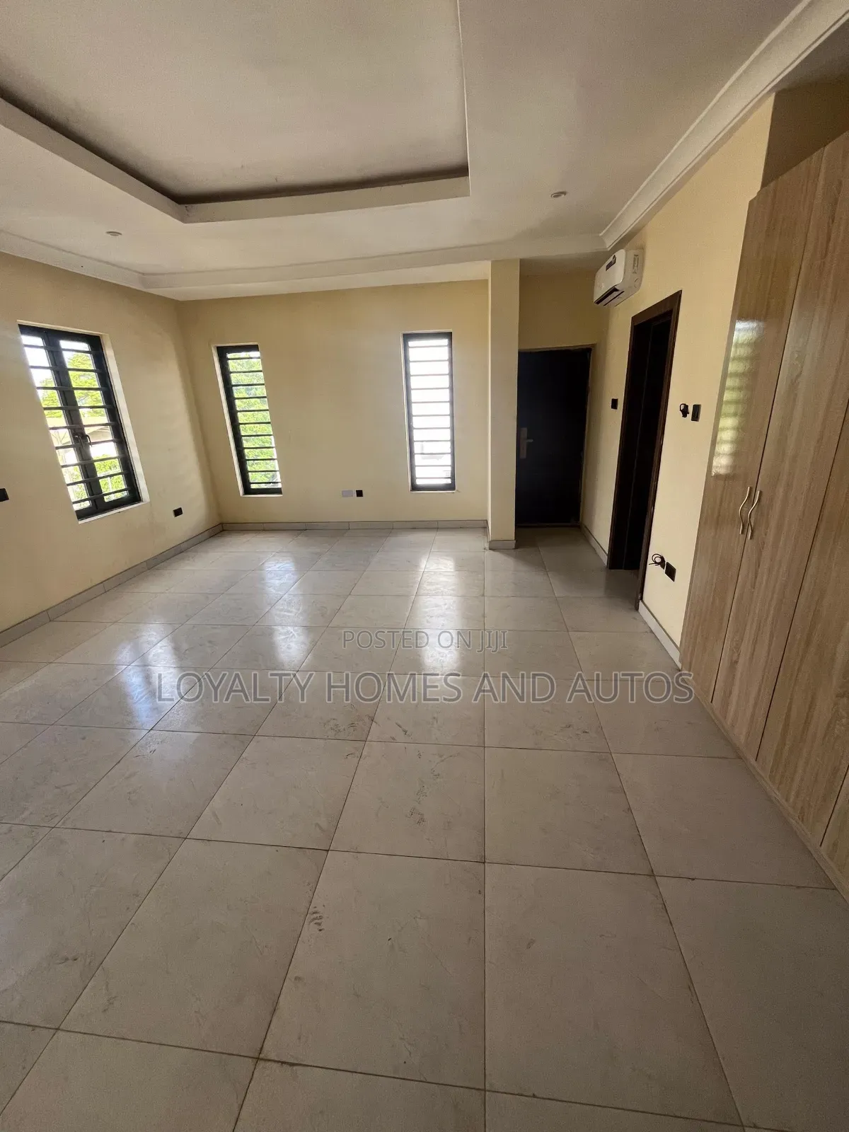 5bdrm Townhouse/Terrace in Shonibare, Ikeja GRA for sale in Ikeja GRA