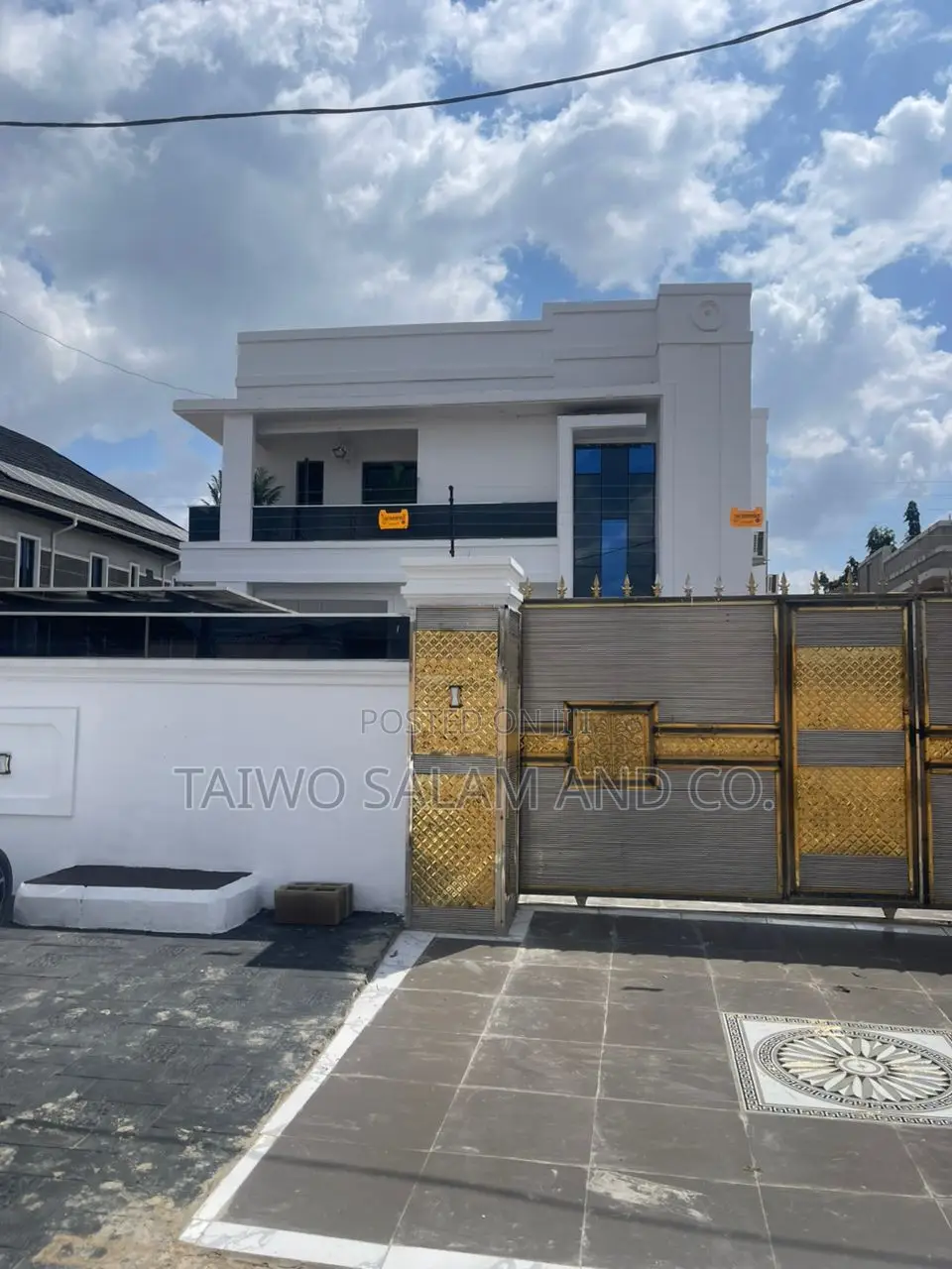 Furnished 4bdrm Duplex in Jericho for sale in Jericho
