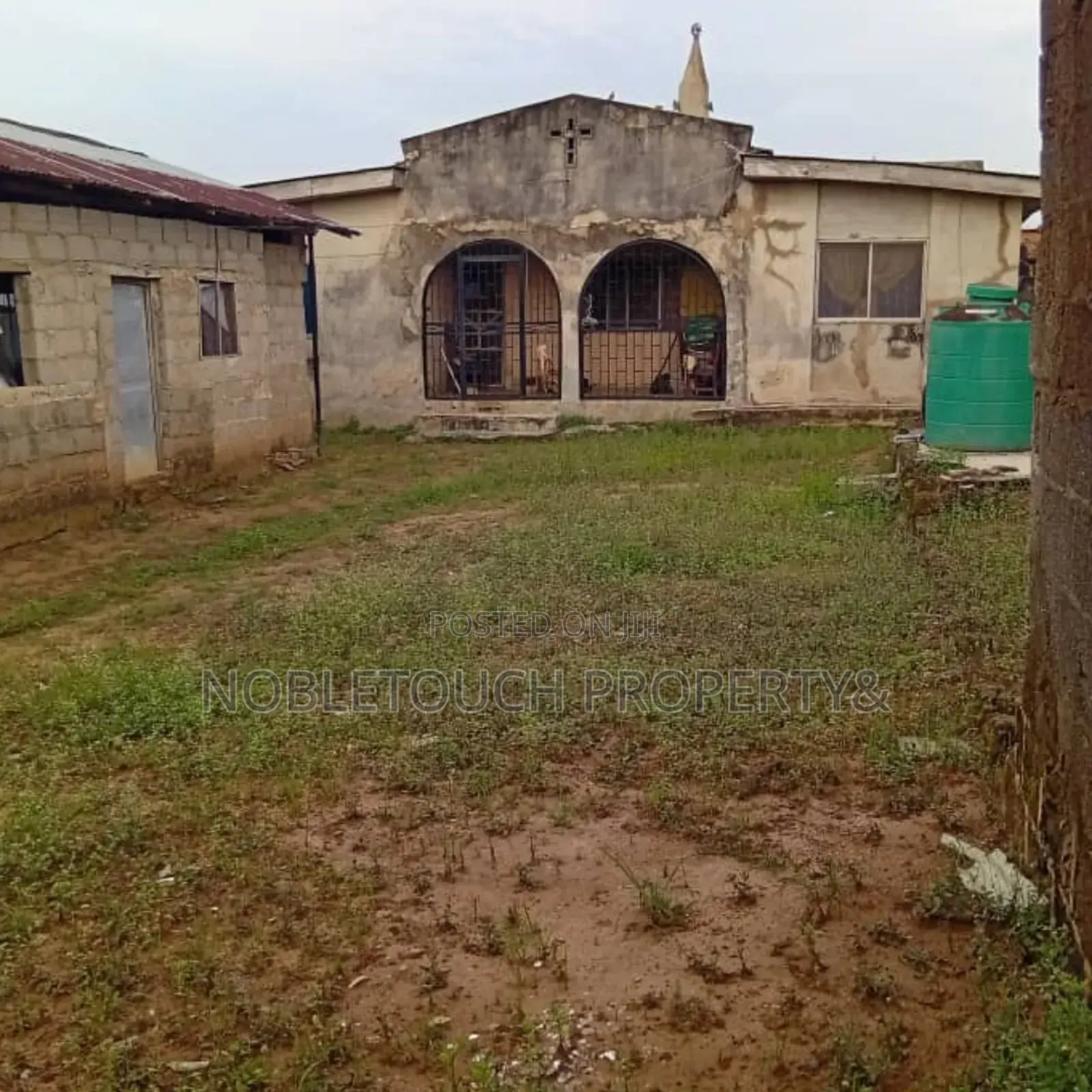 3bdrm Bungalow in Ijegun Ikotun Lagos for sale in Ijegun
