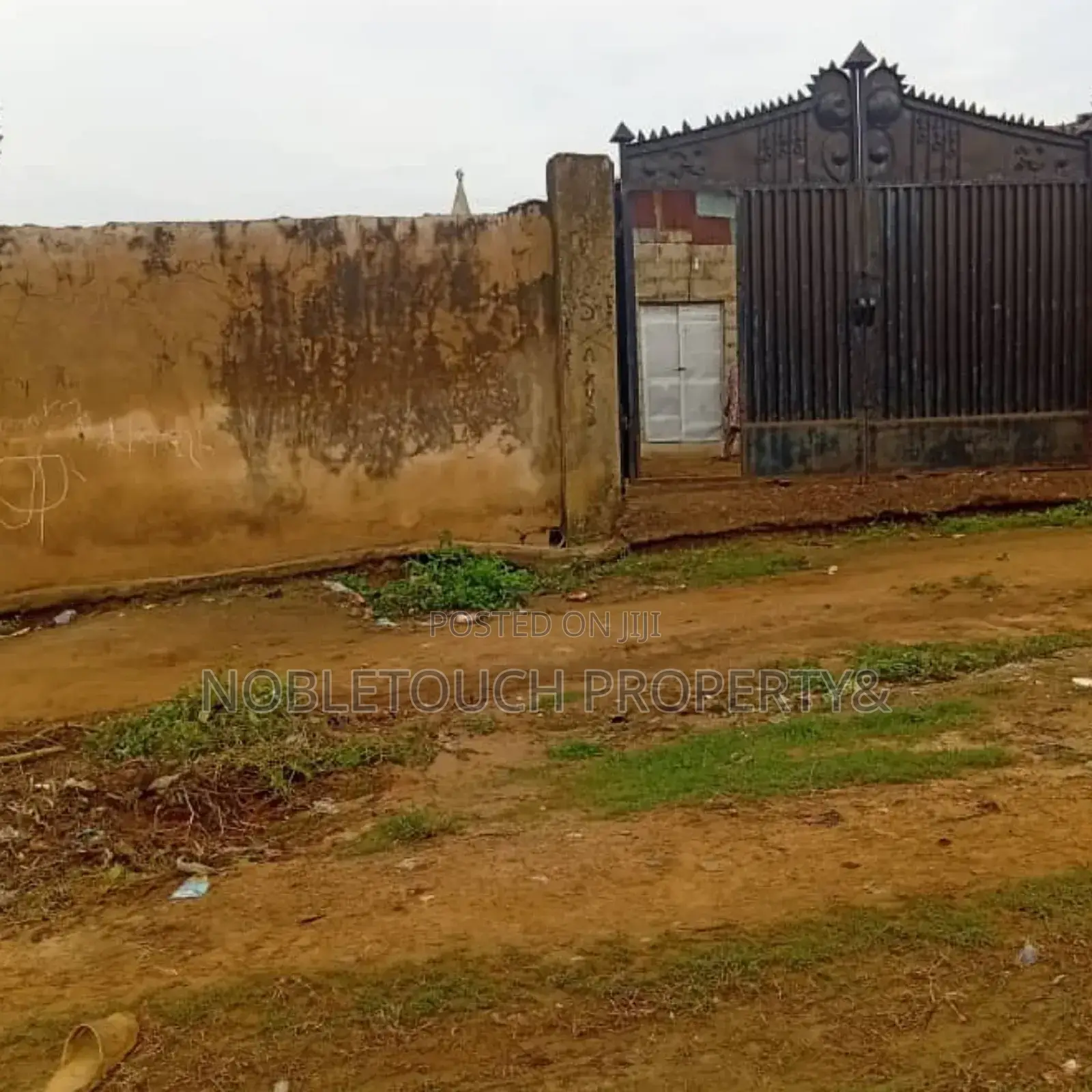3bdrm Bungalow in Ijegun Ikotun Lagos for sale in Ijegun