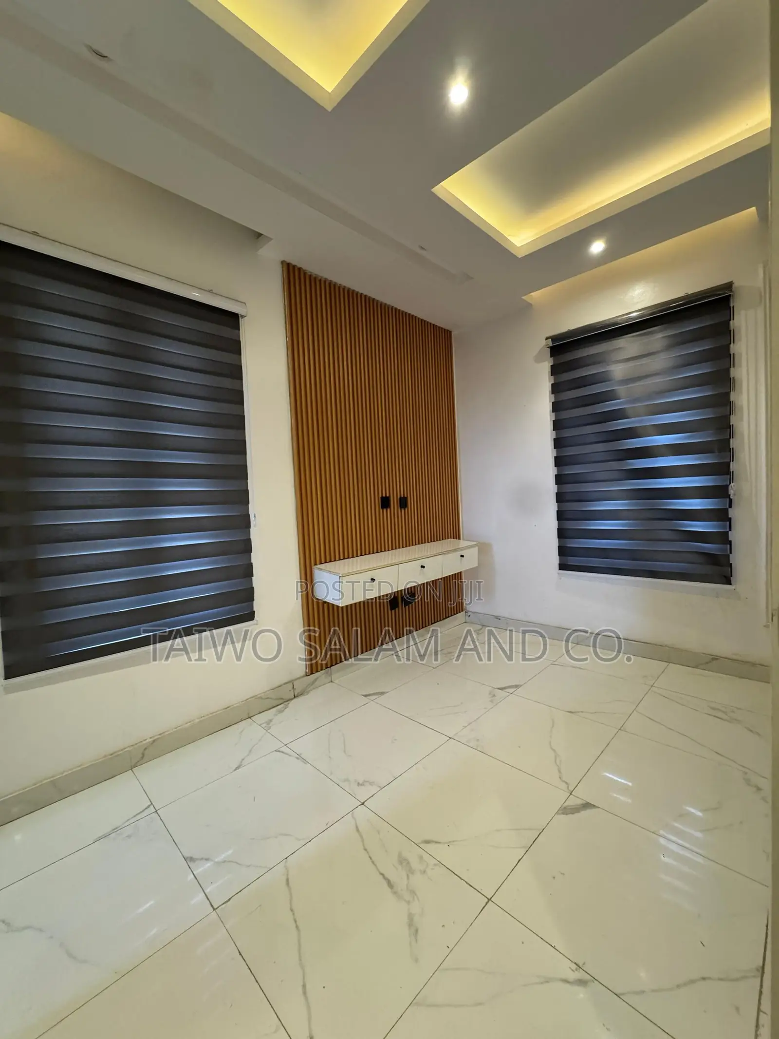 4bdrm Block of Flats in Akobo for sale in Akobo