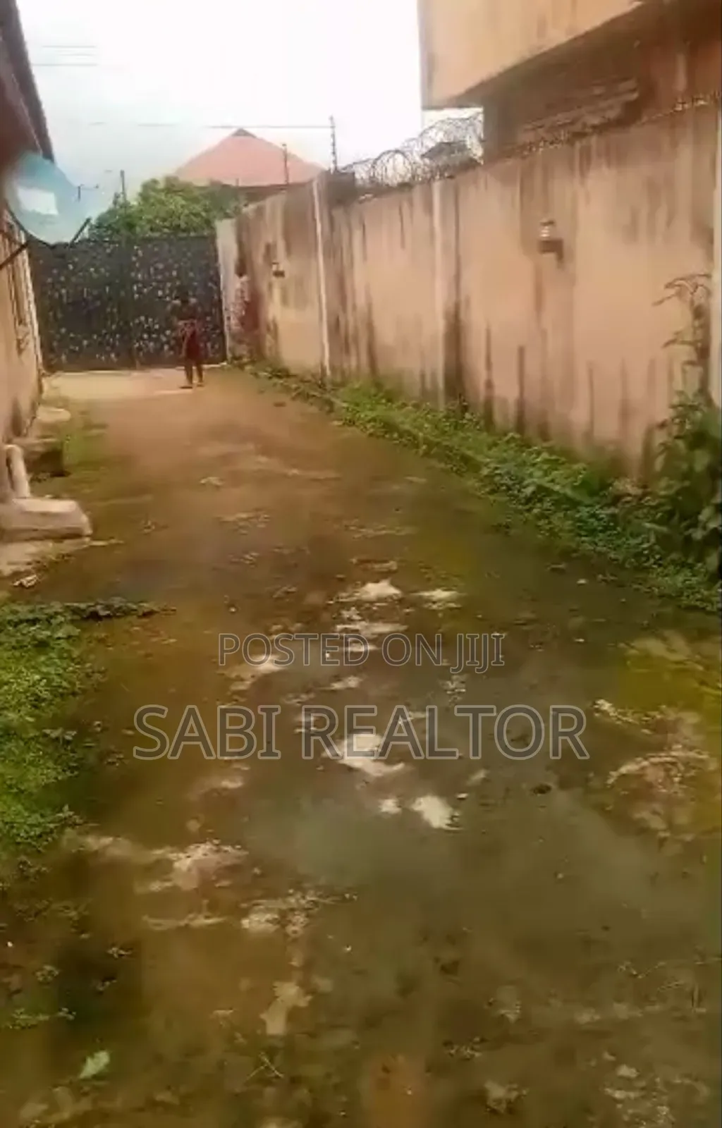 887.5sqm Land With Cofo Very Close to the Tarred Road at Abule Taylor in Abule Egba