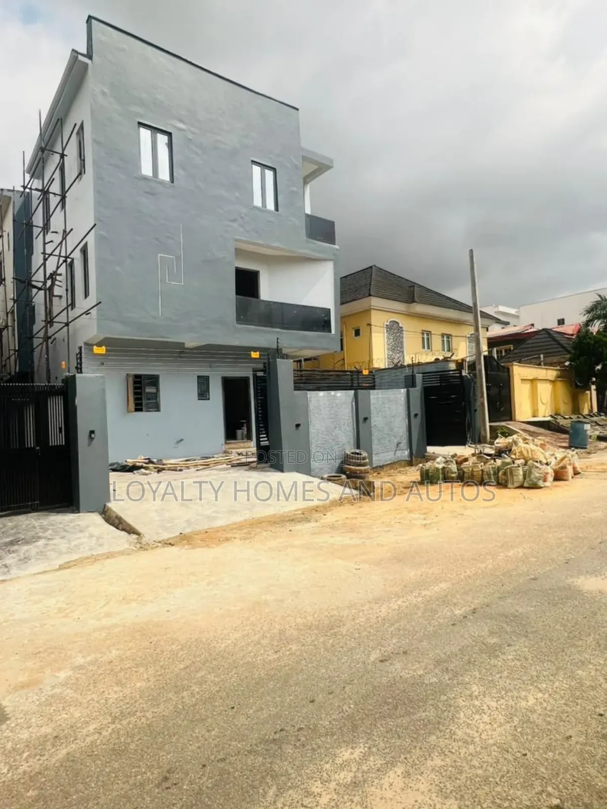 4bdrm Duplex in Ikeja Lagos for sale in Ikeja