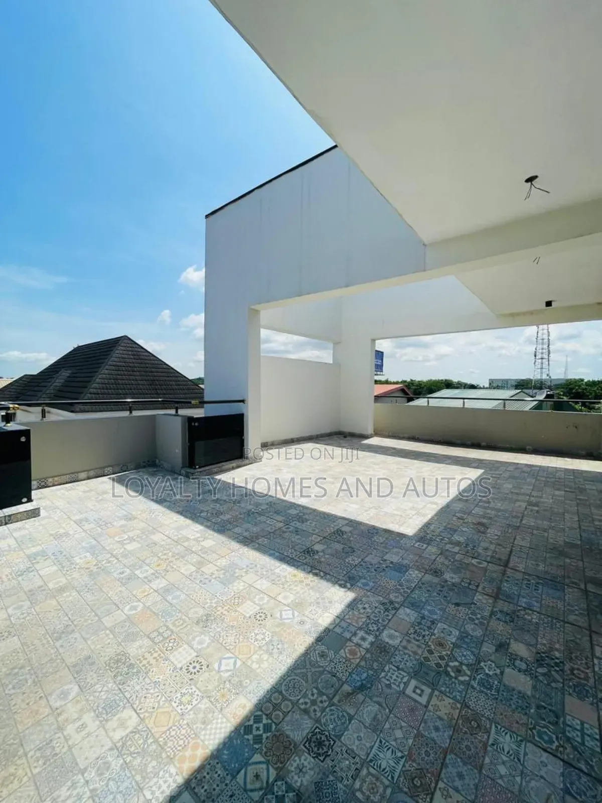 5bdrm Duplex in Magodo Phase 2 Off for sale in Ikeja