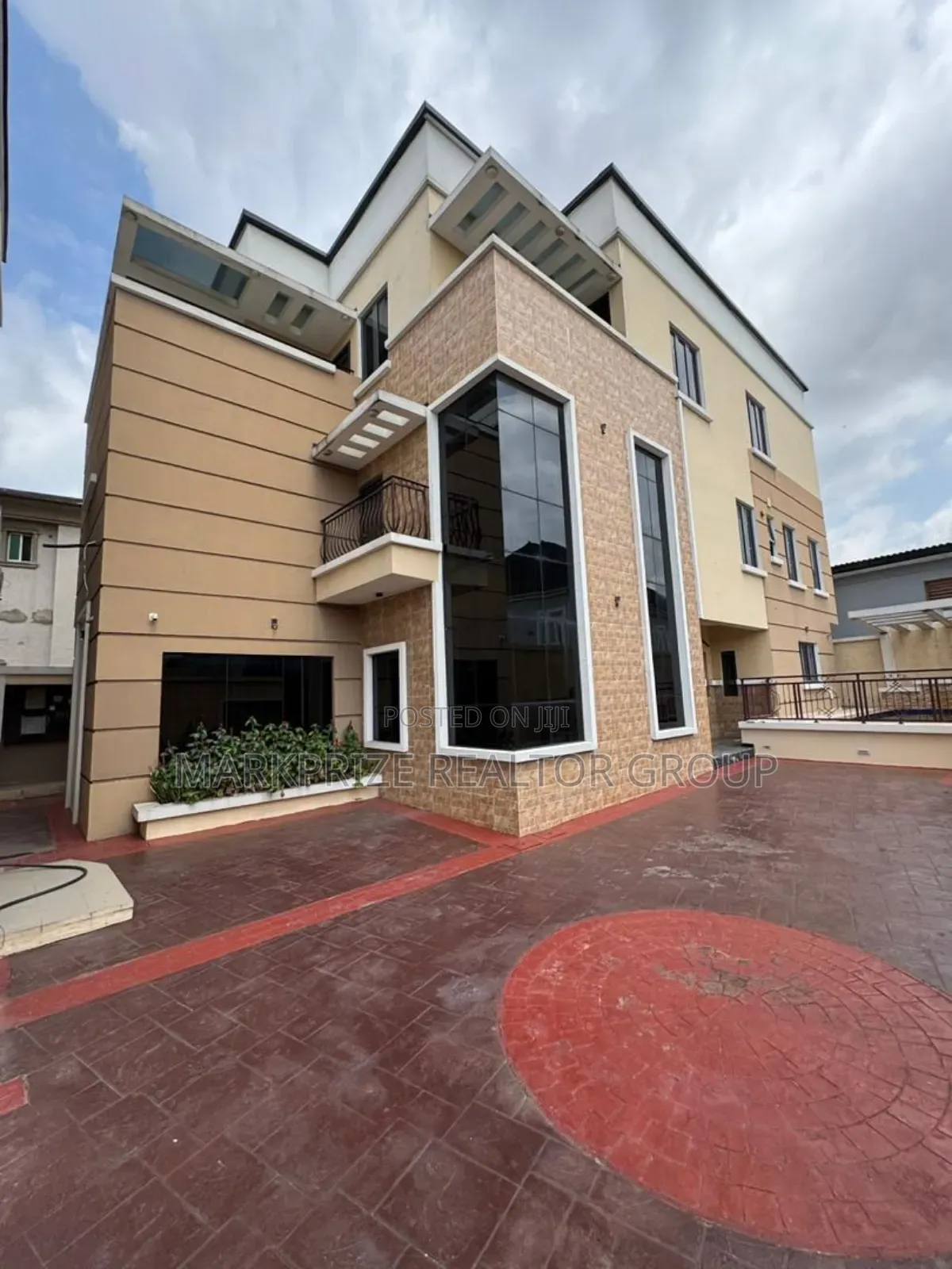 5bdrm Duplex in Omole Phase 1 for sale in Omole Phase 1