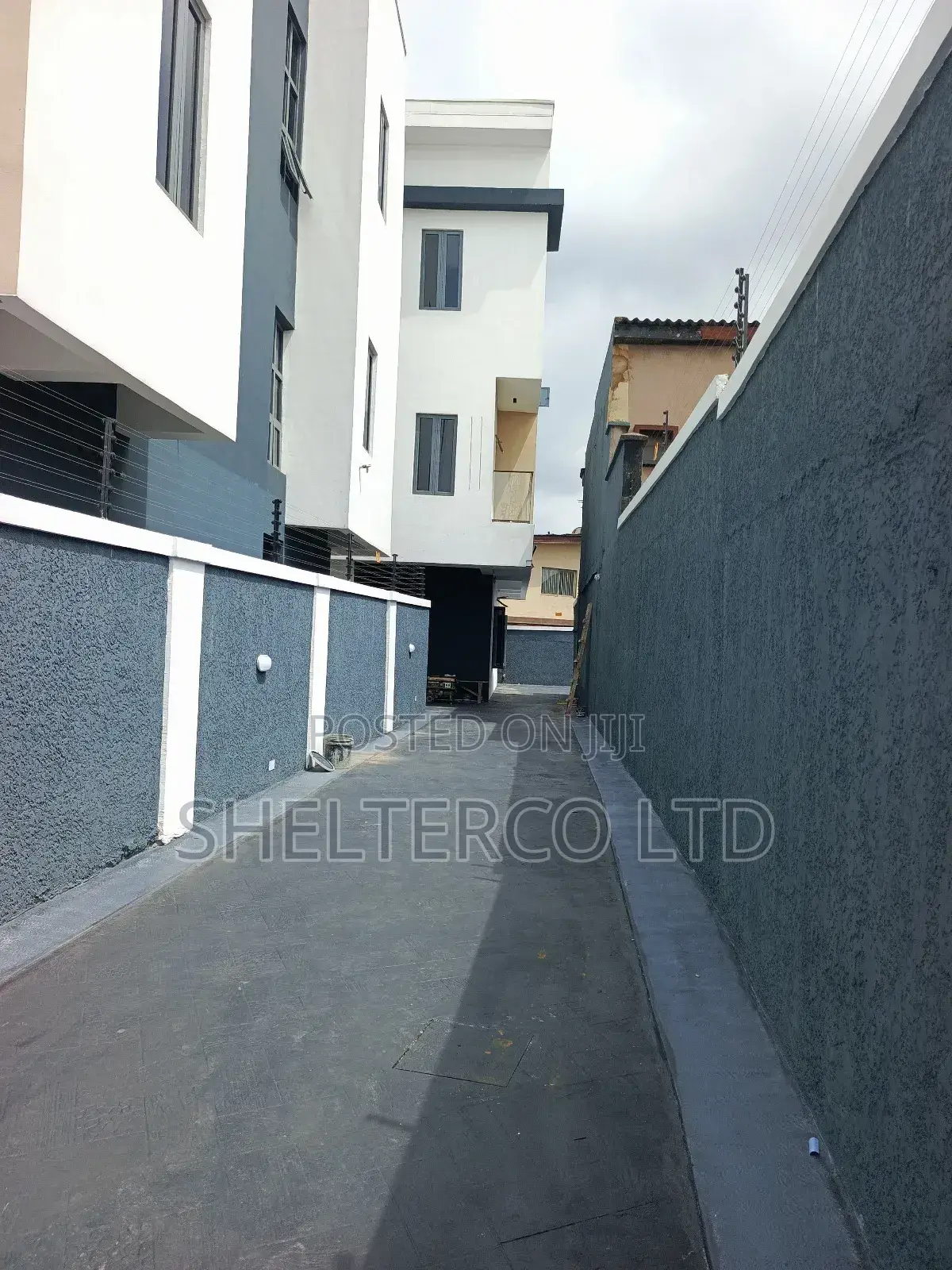 4bdrm Duplex in Estate, Agidingbi for sale in Agidingbi