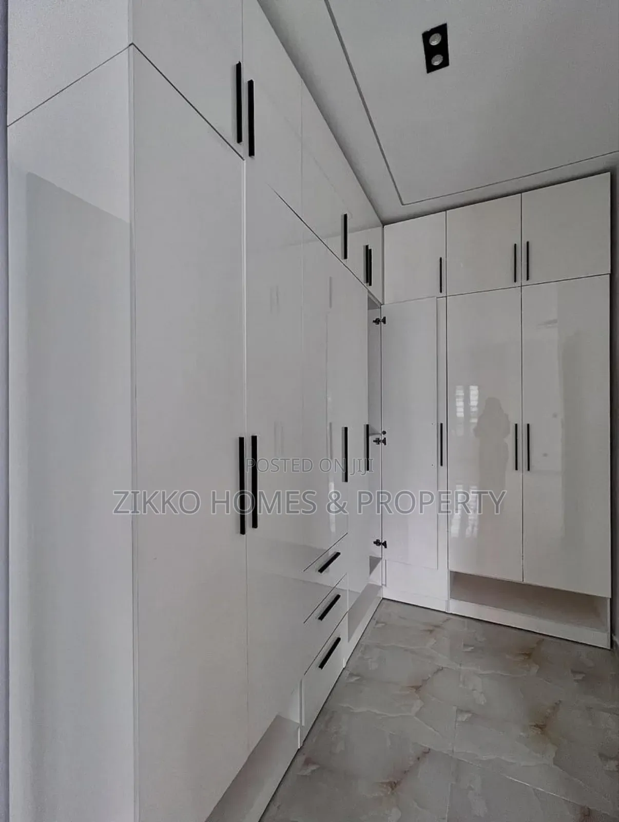 5bdrm Duplex in Pinock Estate, Lekki for sale in Lekki