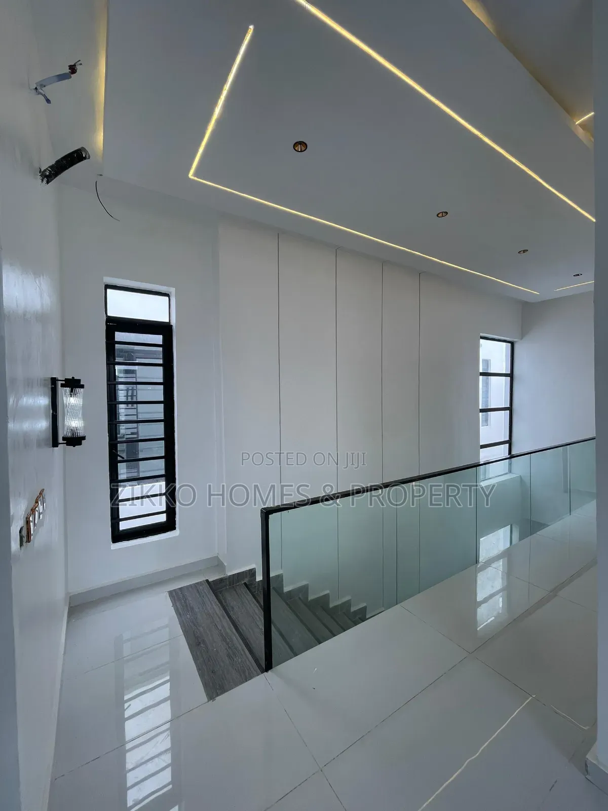 5bdrm Duplex in Orchid Road, Lekki for sale in Lekki