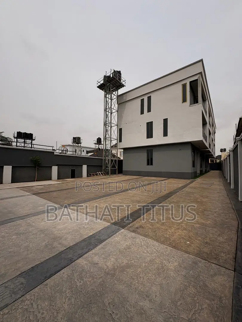 5bdrm Duplex in Apo Resettlement for sale in Apo Resettlement