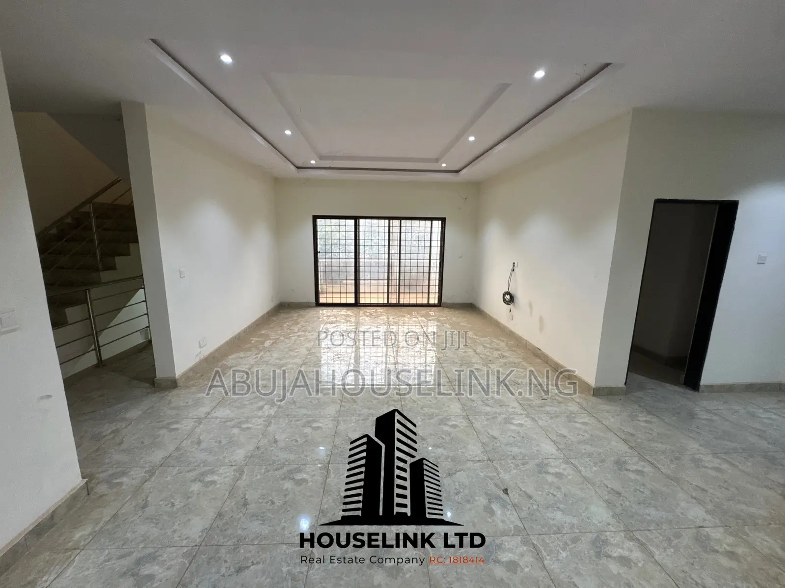 4bdrm Duplex in Guzape Main Abuja for sale in Guzape District