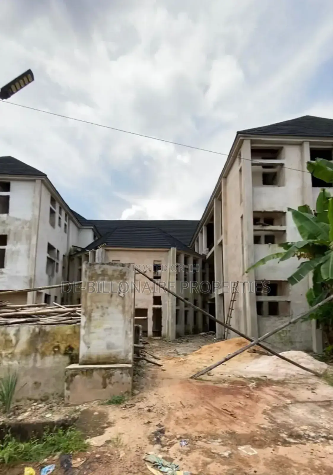 20bdrm House in Owerri for sale in Owerri