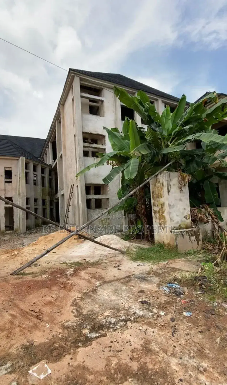 20bdrm House in Owerri for sale in Owerri