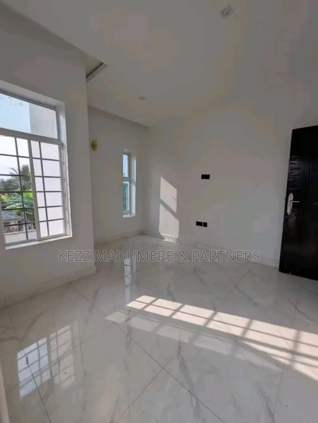 8bdrm Duplex in Off Oron Road Uyo for sale in Uyo
