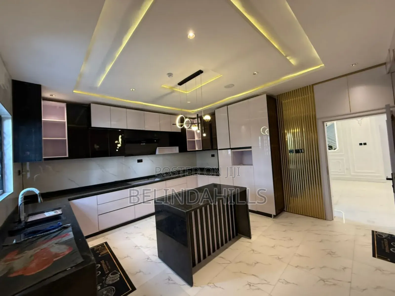 5bdrm Duplex in Kado for sale in Kado