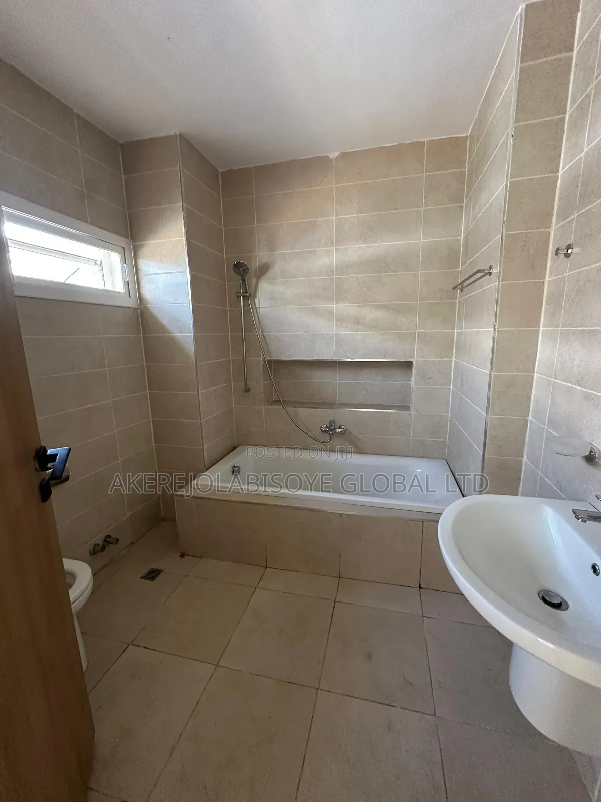 4bdrm Duplex in In An Estate Around for rent in Life Camp
