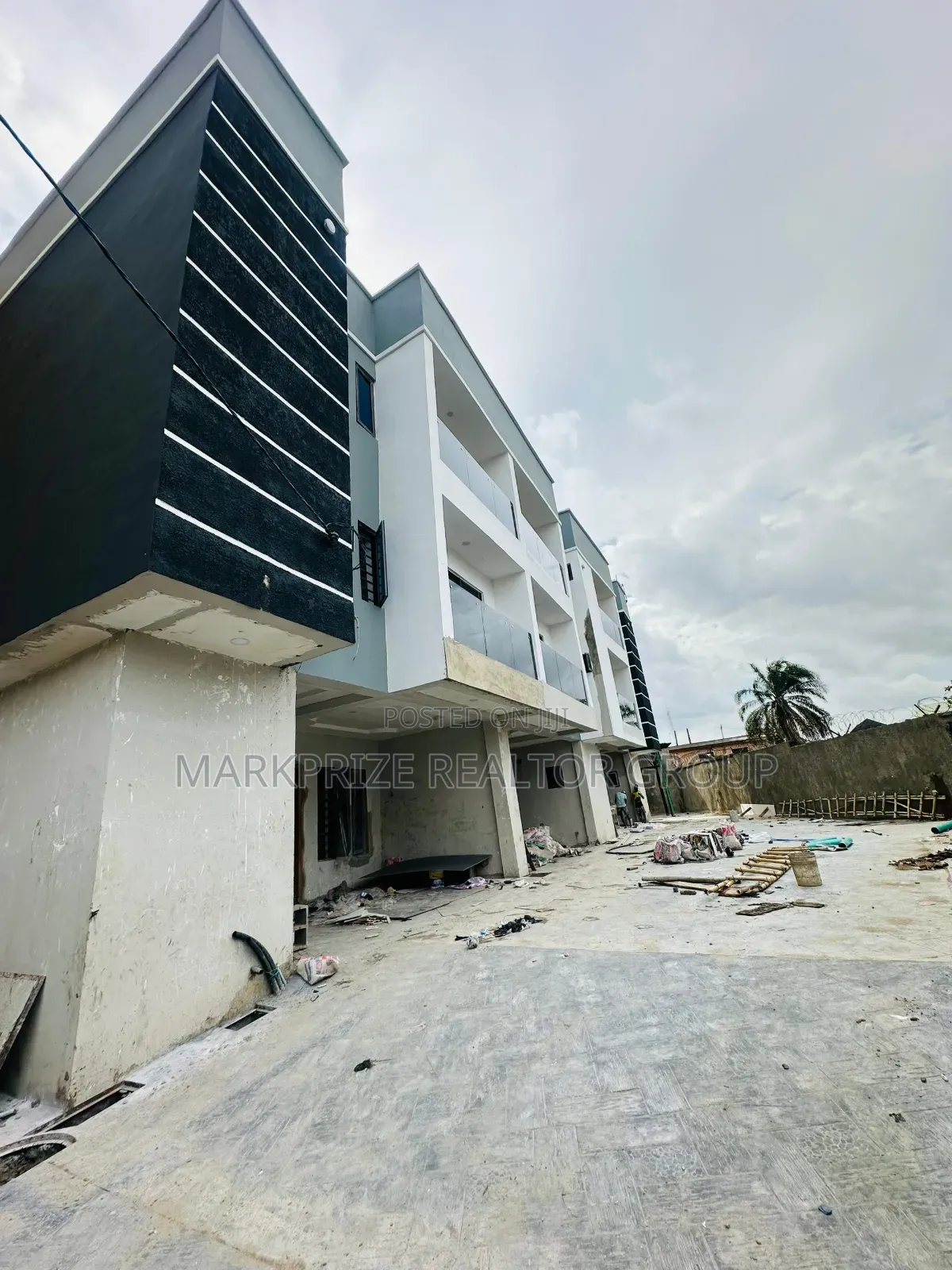 4bdrm Duplex in Ikeja for sale in Ikeja