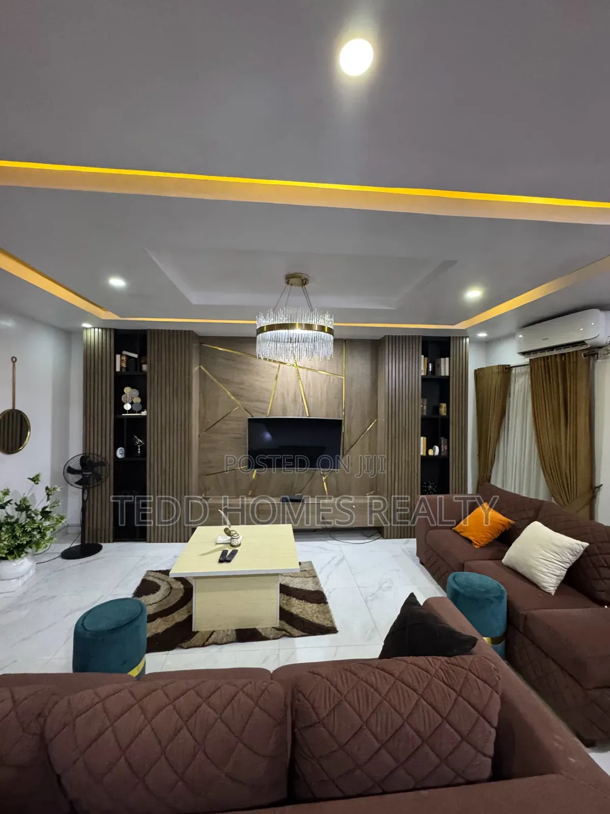 Stylish 3-Bedroom Duplex Is Now Available in Chevron