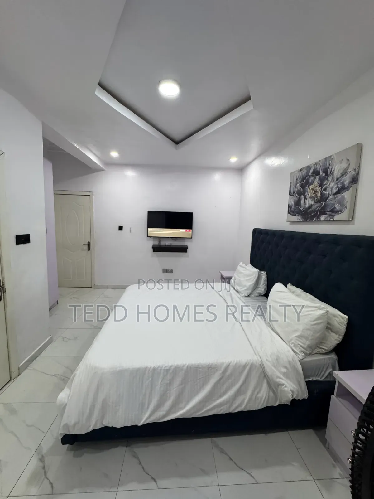 Stylish 3-Bedroom Duplex Is Now Available in Chevron