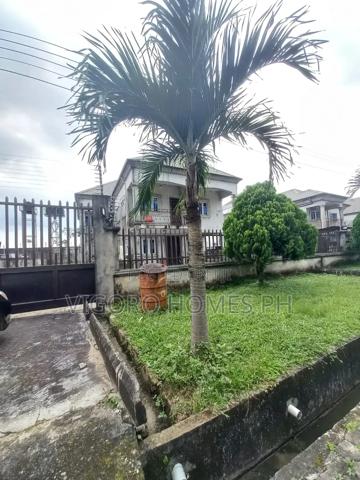 5bdrm Duplex in Eriebe, Port-Harcourt for sale in Port-Harcourt