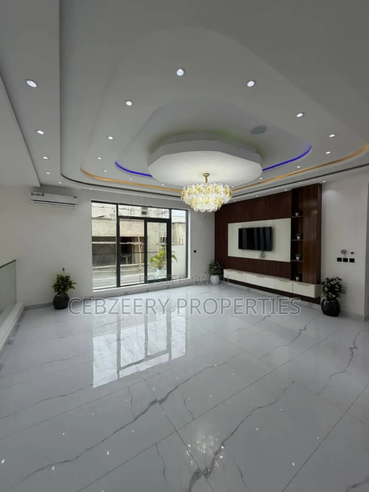 5bdrm Duplex in Ikate for sale in Ikate