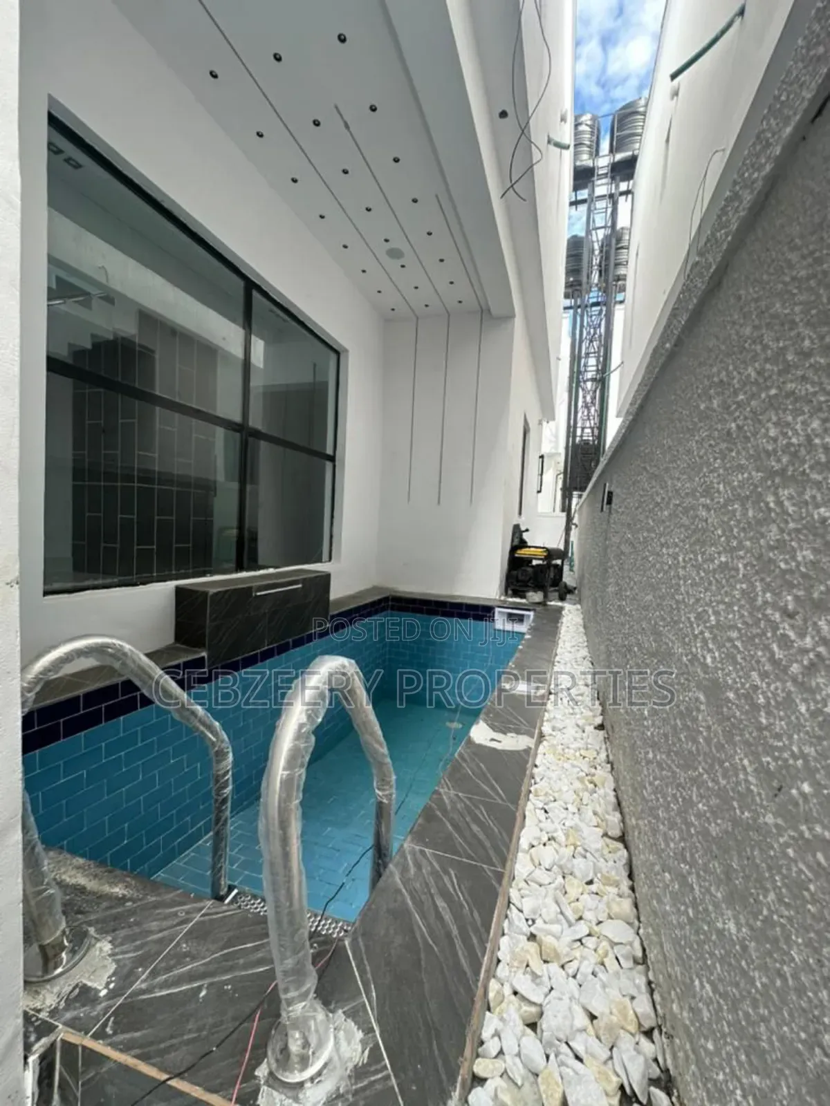 5bdrm Duplex in Ajah for sale in Ajah