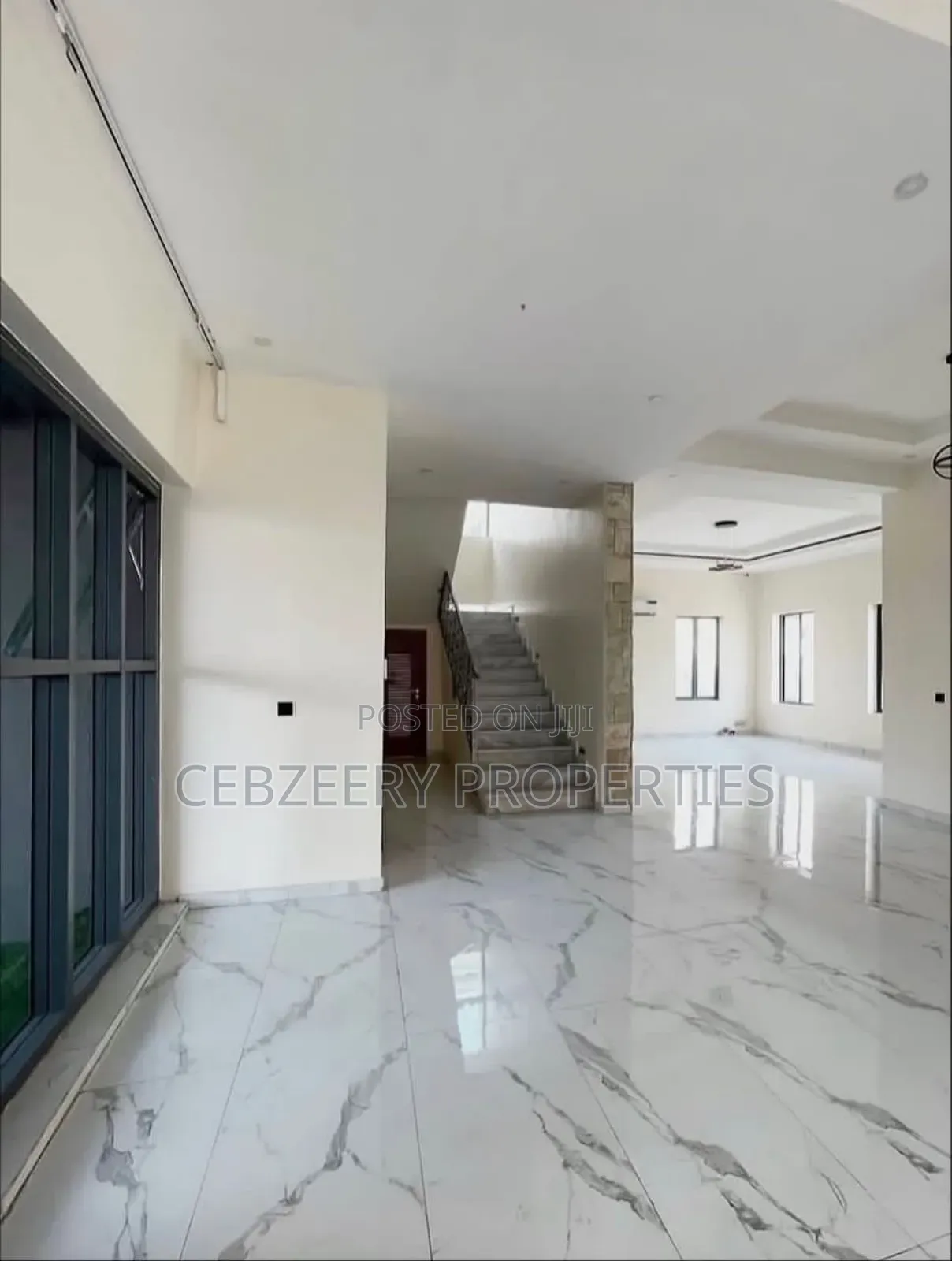 5bdrm Duplex in Ikate for sale in Ikate