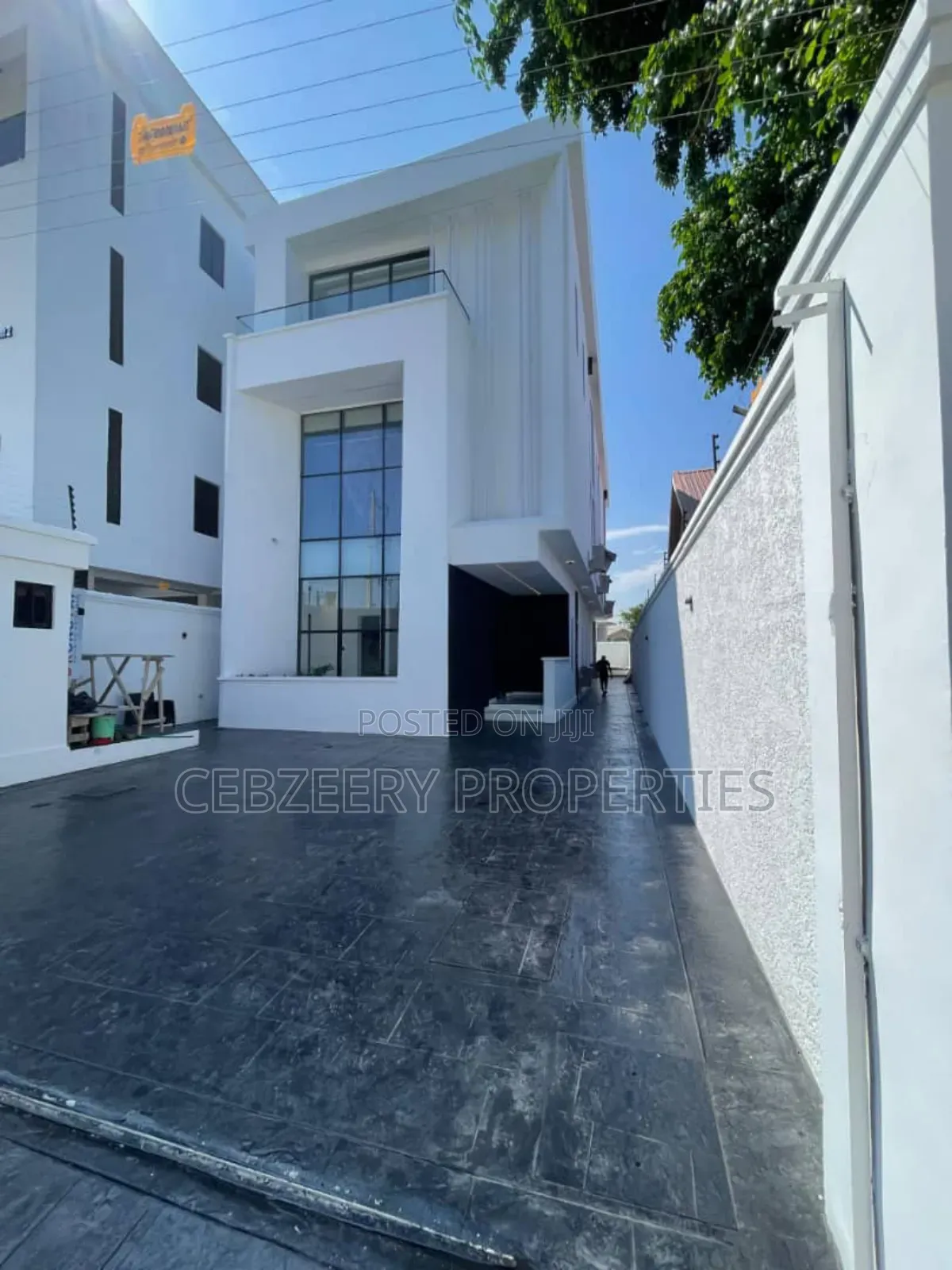 4bdrm Duplex in Lekki Phase 1 for sale in Lekki Phase 1