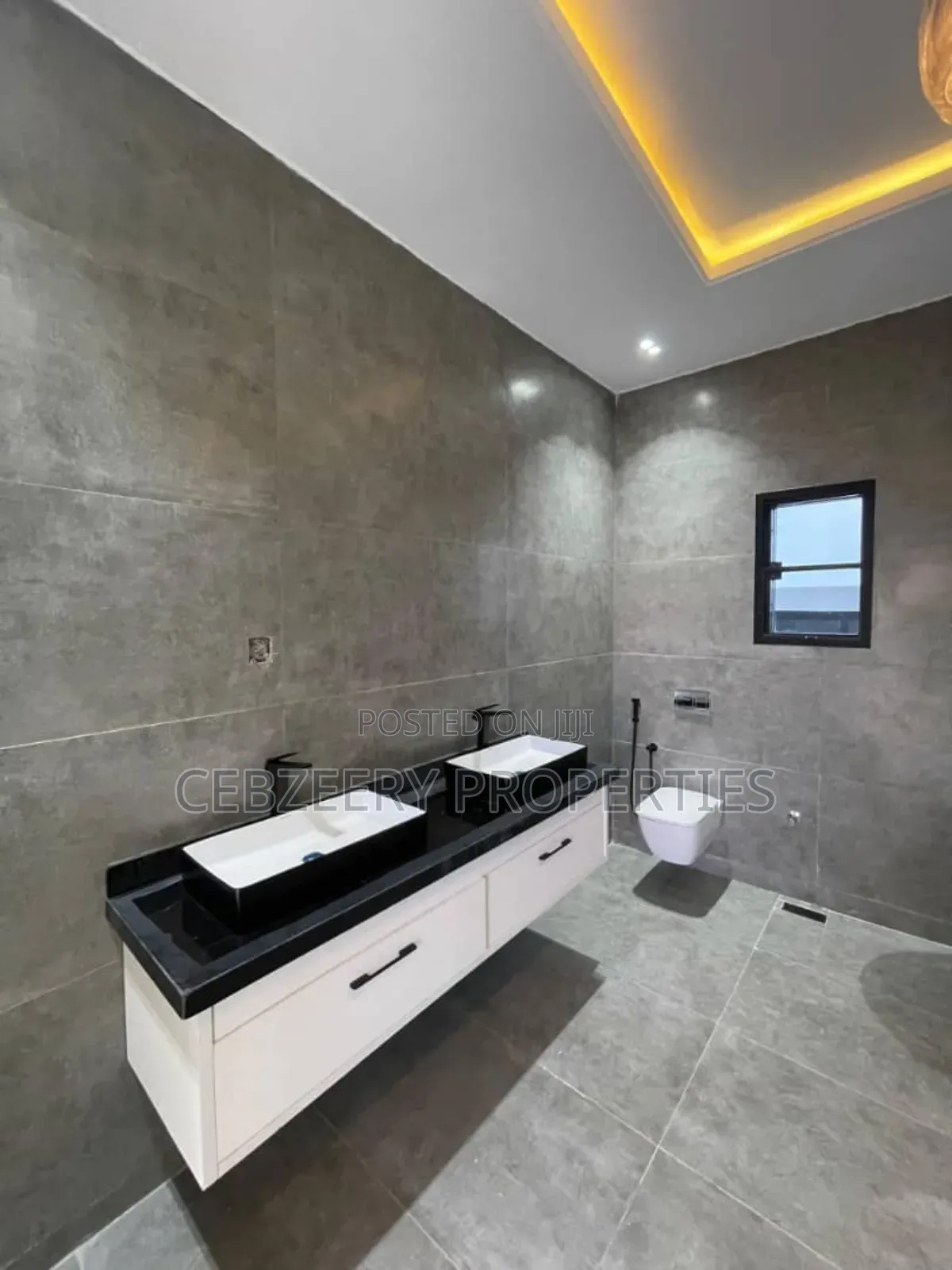 4bdrm Duplex in Lekki Phase 1 for sale in Lekki Phase 1