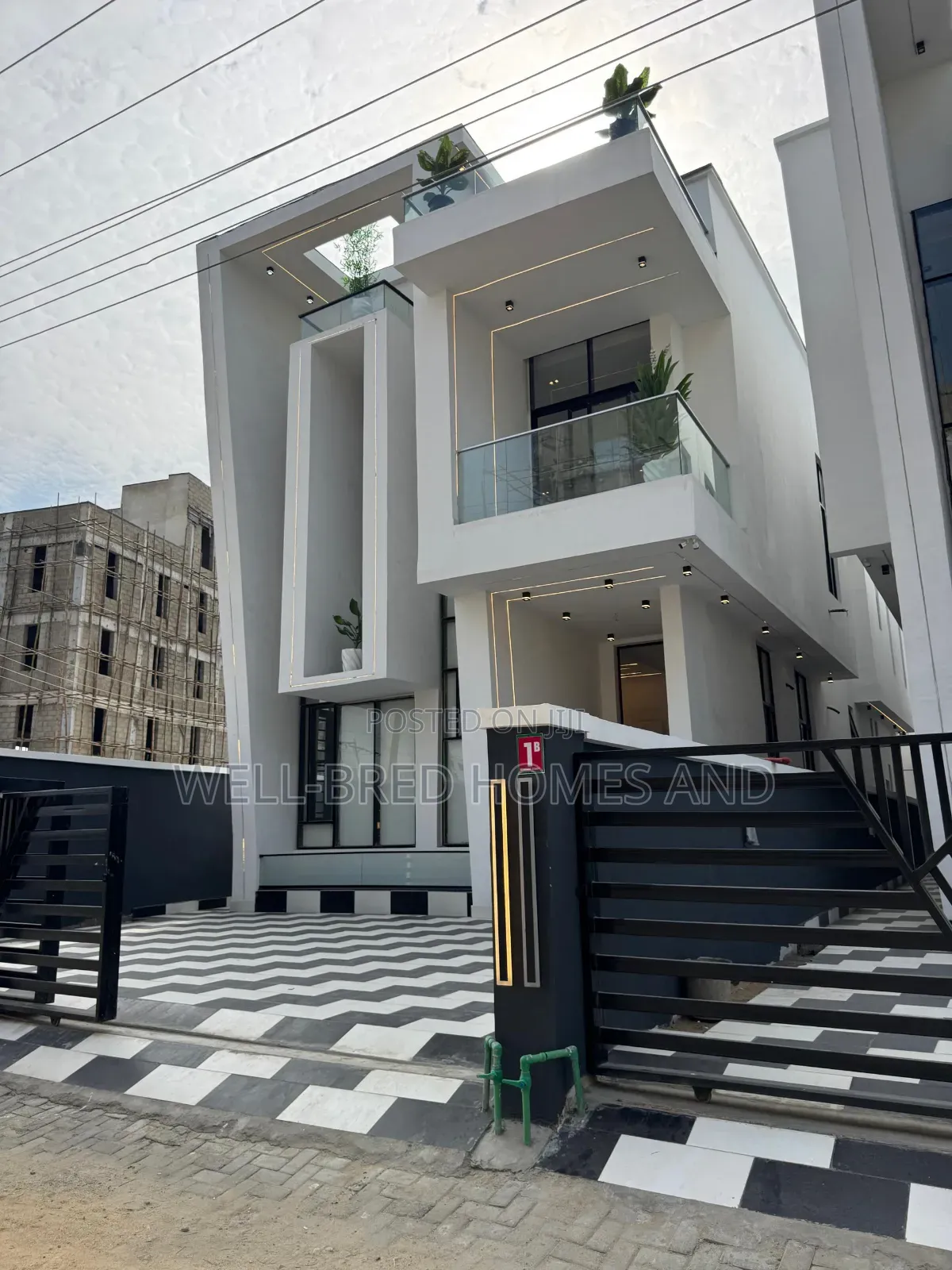 5bdrm Duplex in Chevron Lekki Lagos for sale in Lekki