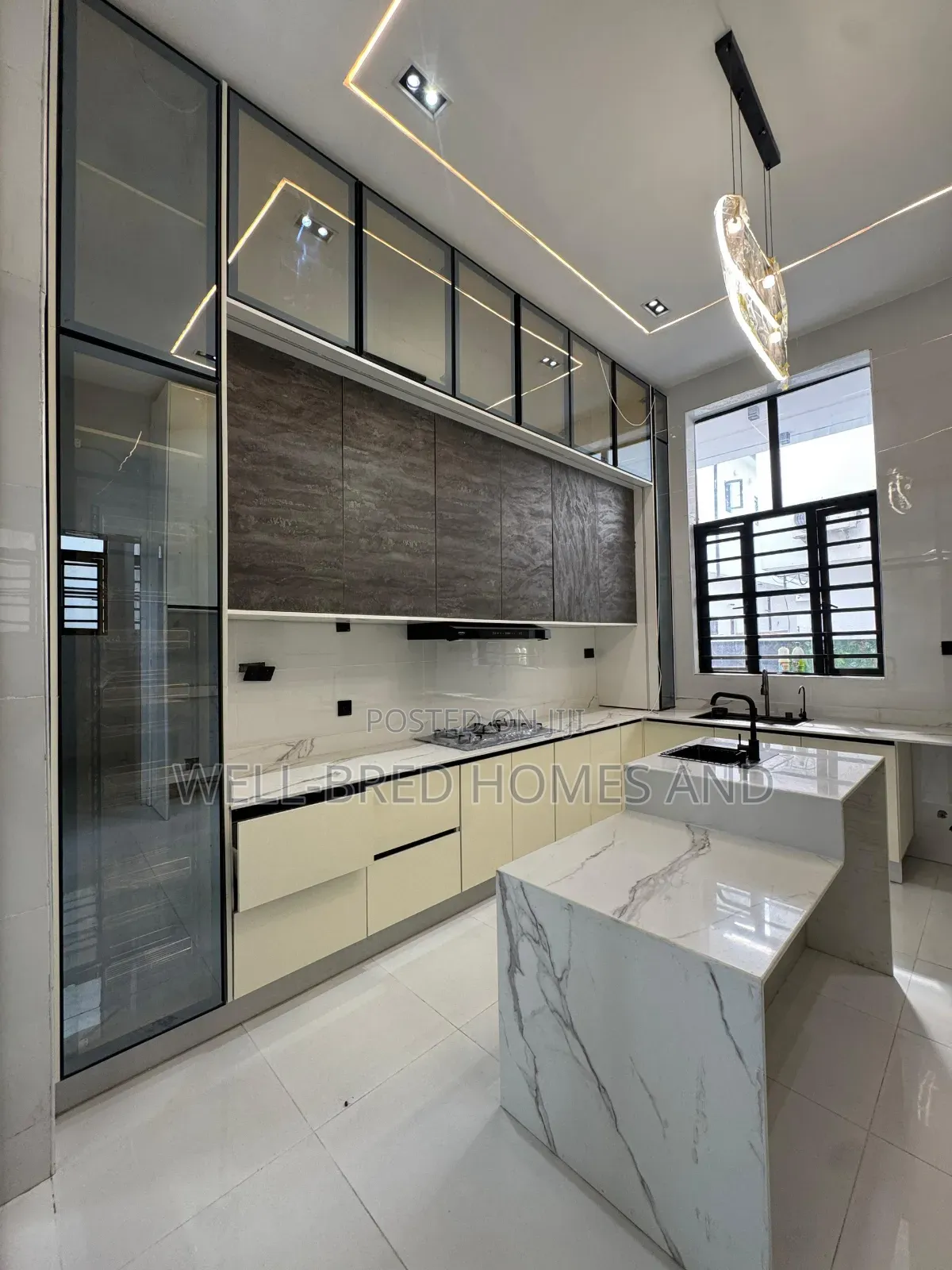5bdrm Duplex in Chevron Lekki Lagos for sale in Lekki