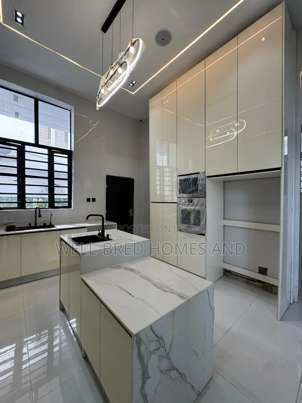 5bdrm Duplex in Chevron Lekki Lagos for sale in Lekki