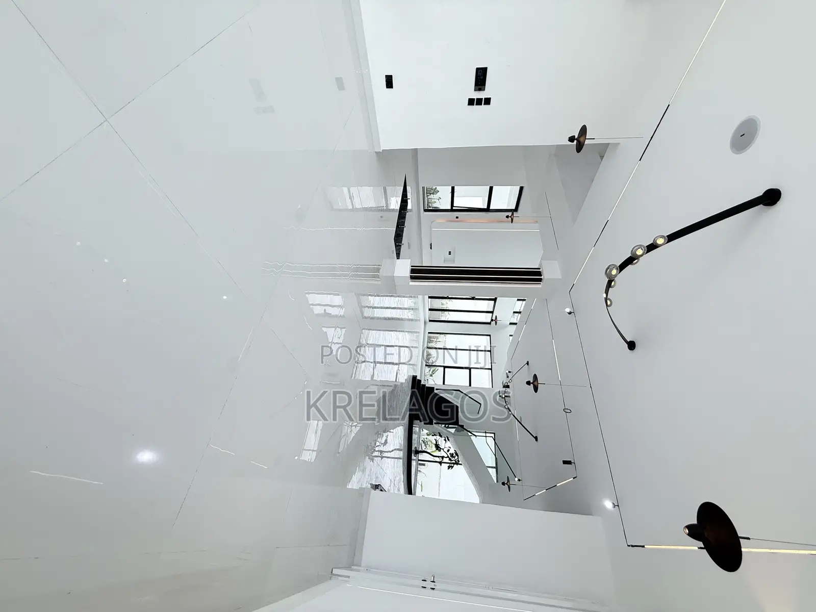 5bdrm Duplex in Osapa london for sale in Osapa london
