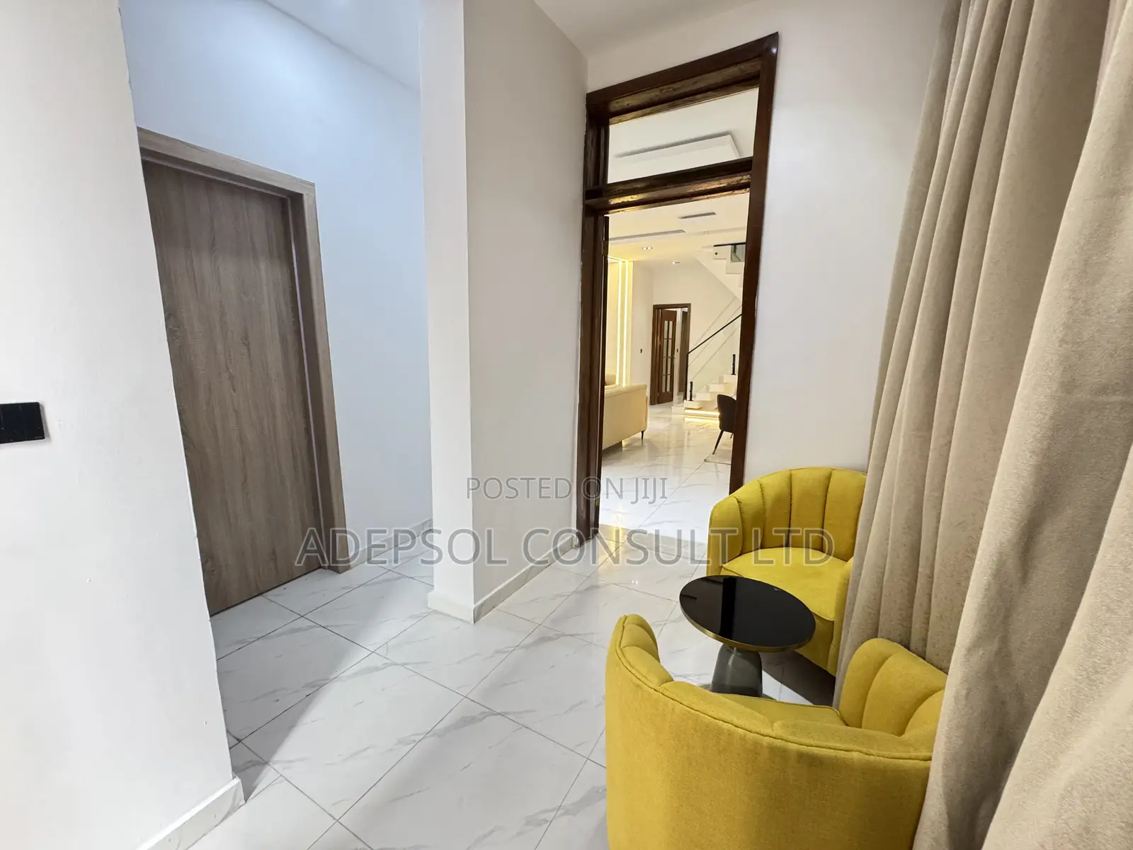 Furnished 5bdrm Duplex in Chevron for sale in Chevron