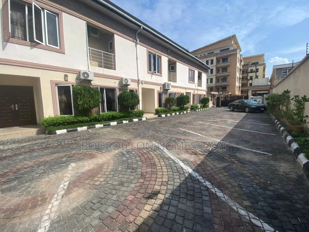 Furnished 5bdrm Duplex in Victoria Island for rent in Victoria Island