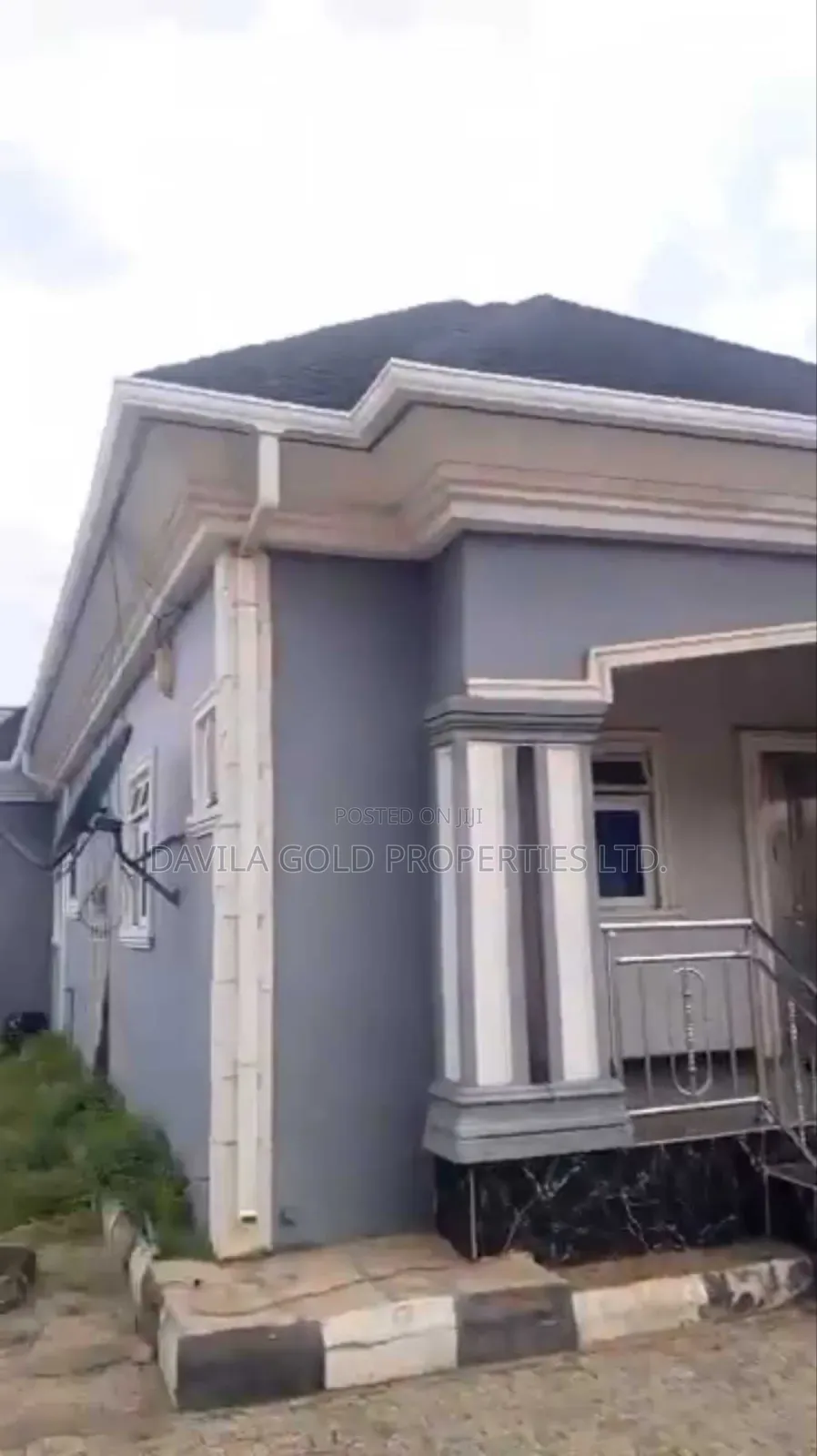 7bdrm Block of Flats in Benin City for sale in Benin City