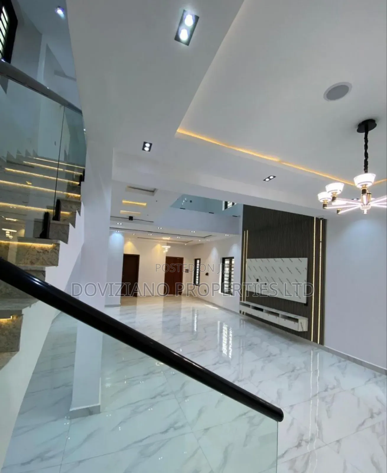 5bdrm Duplex in Ikota for sale in Ikota