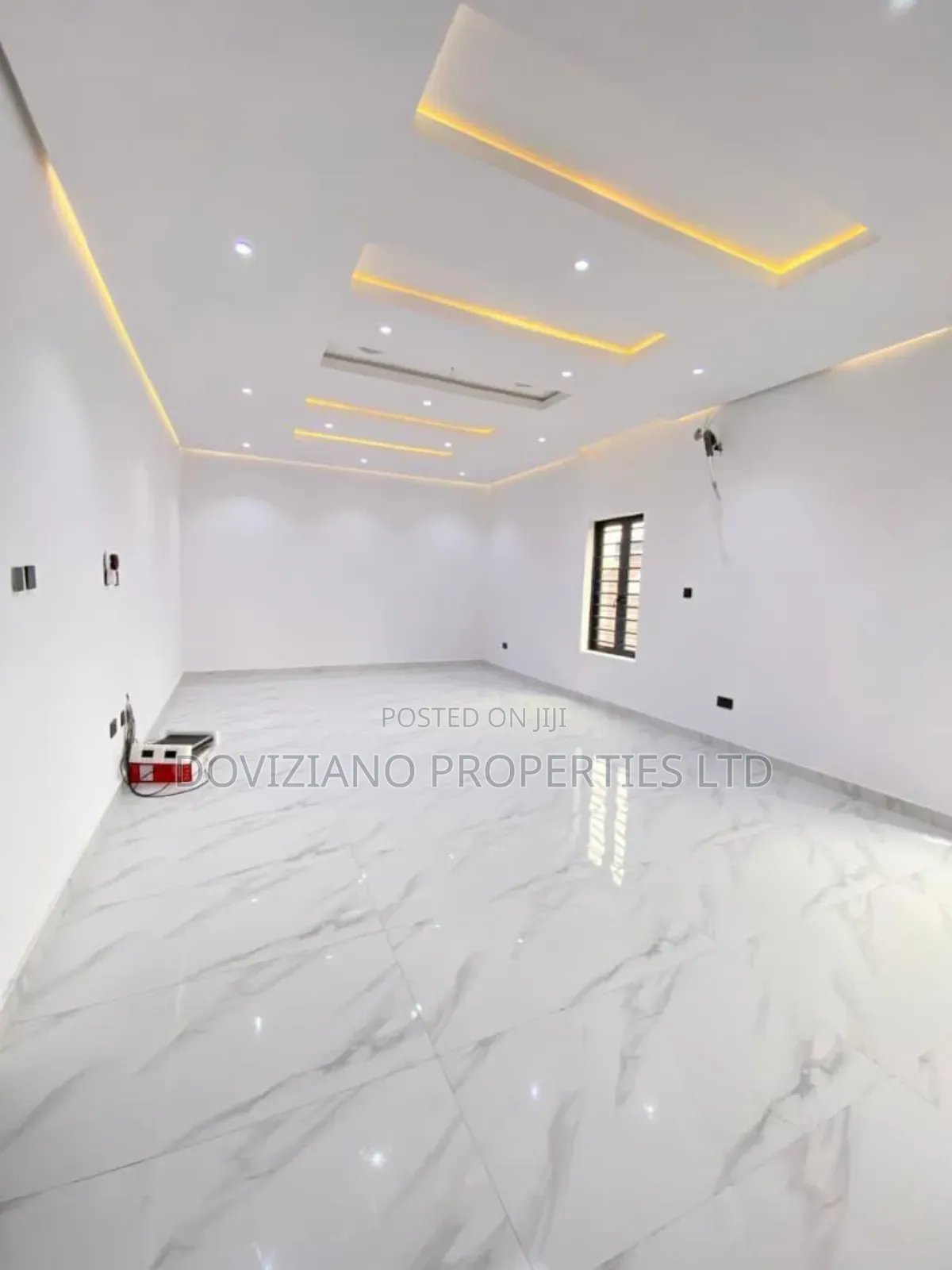 5bdrm Duplex in Ikota for sale in Ikota