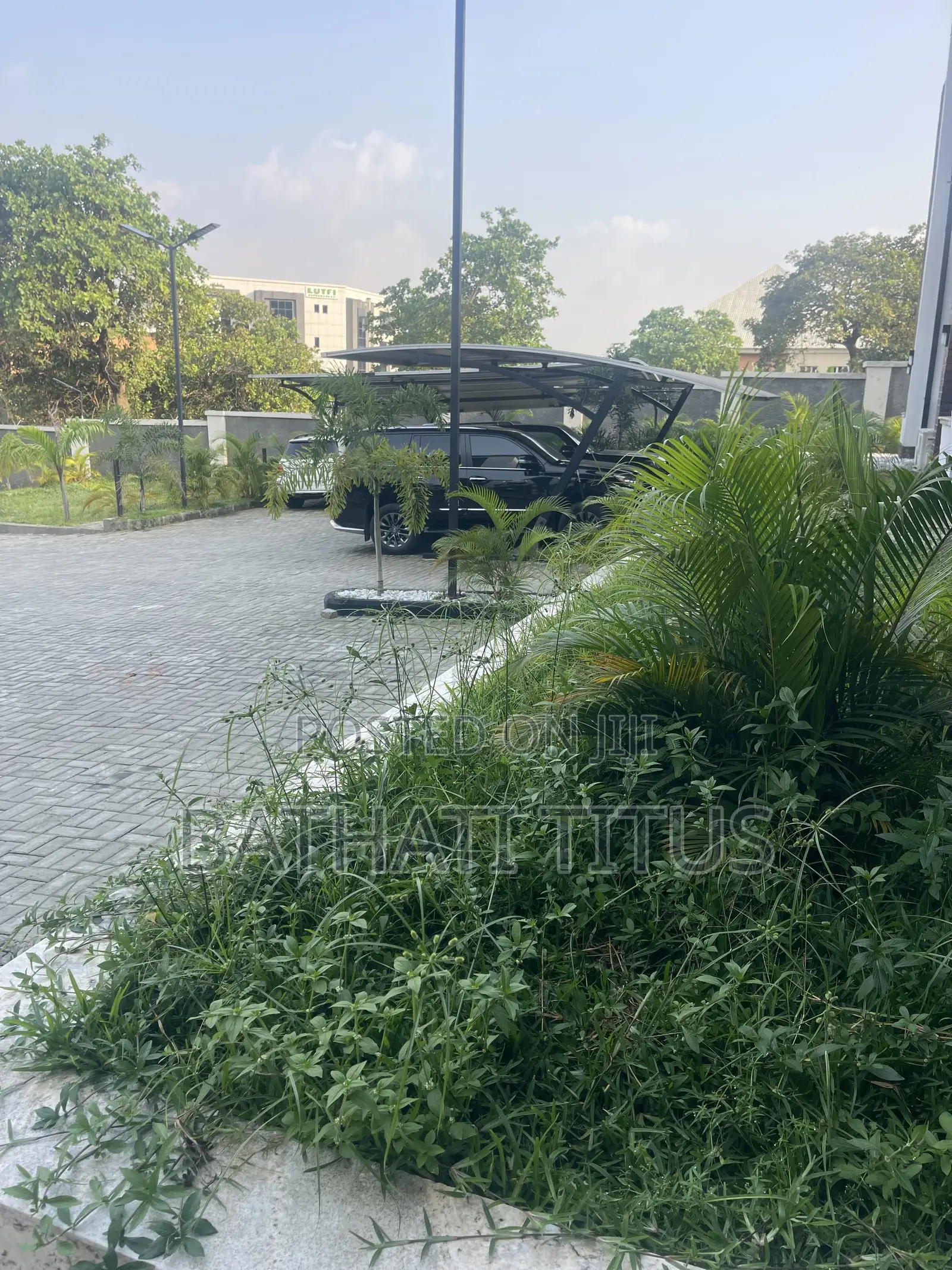 5bdrm Duplex in Life Camp for sale in Life Camp