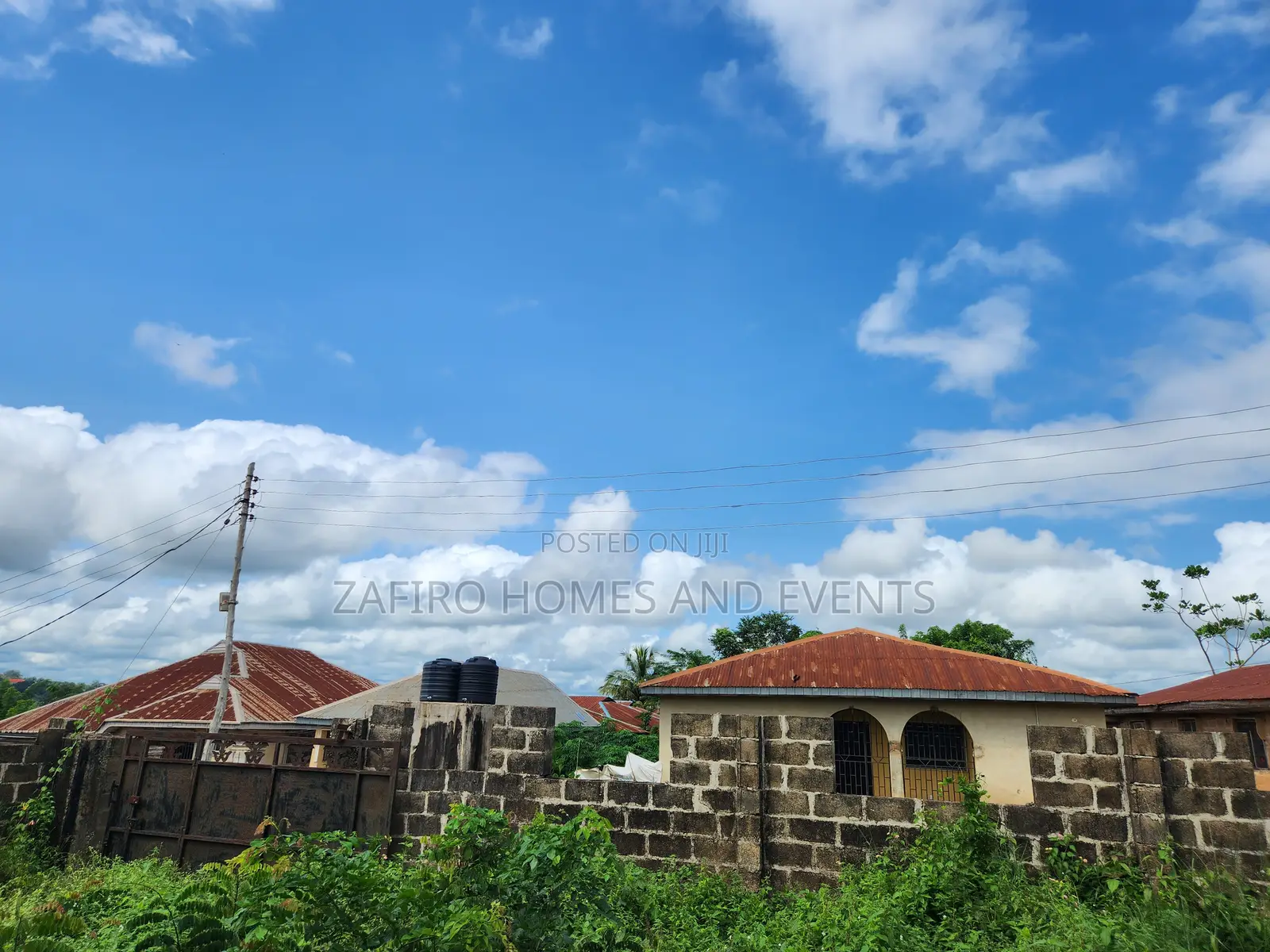 3bdrm Bungalow in Orinsumbare Apata for sale in Apata