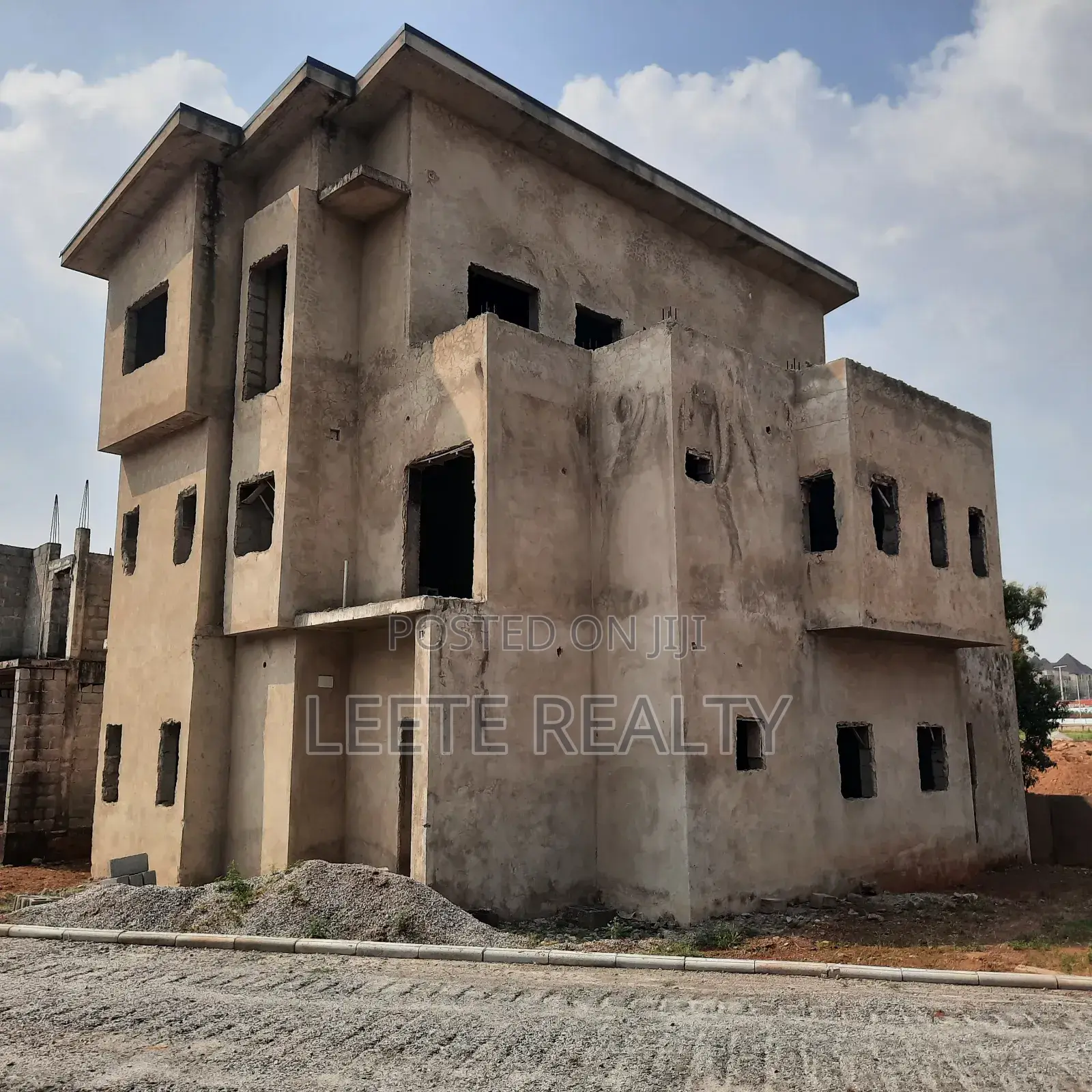 4bdrm Duplex in Mabushi for sale in Mabushi