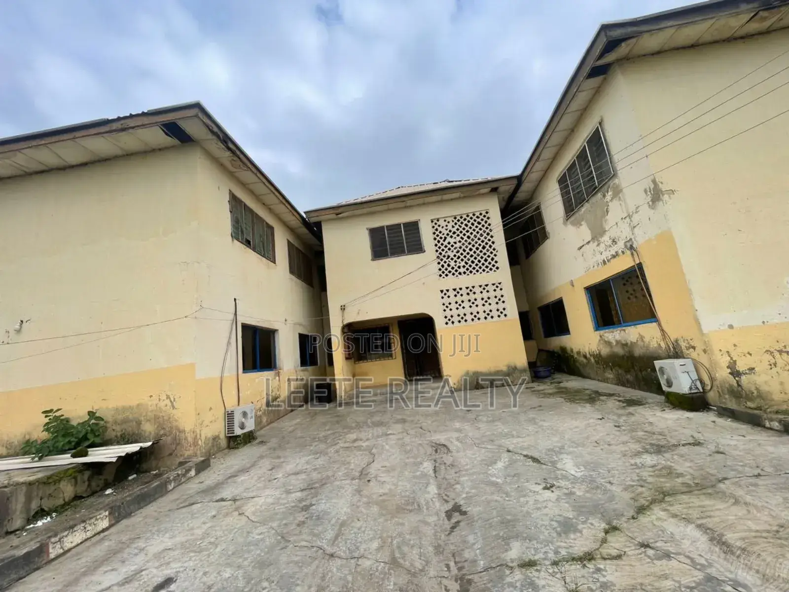 15bdrm House in Kubwa for sale in Kubwa