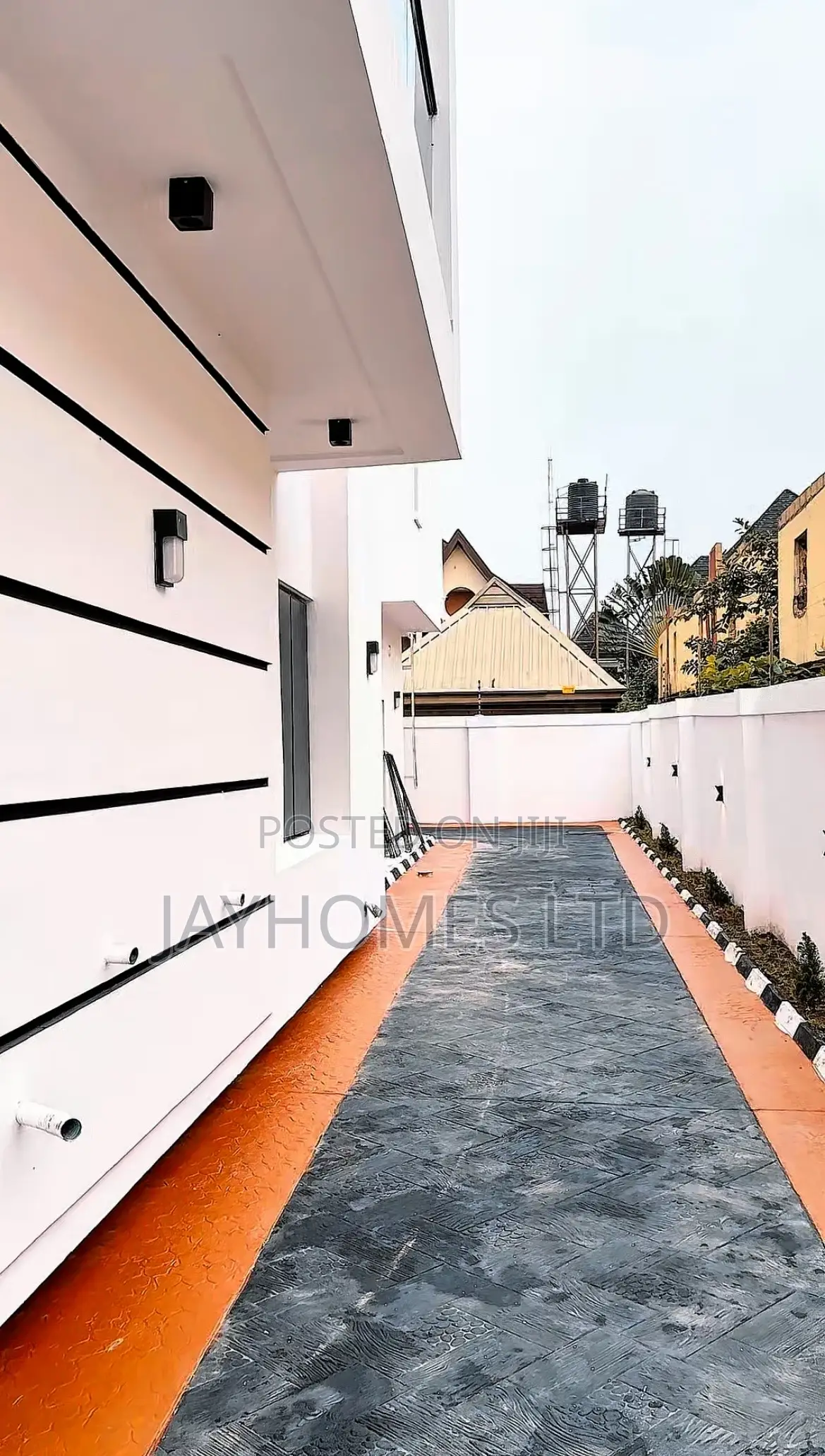 5 Bedroom Contemporary Luxury Duplex for Sale in Asaba in Oshimili South