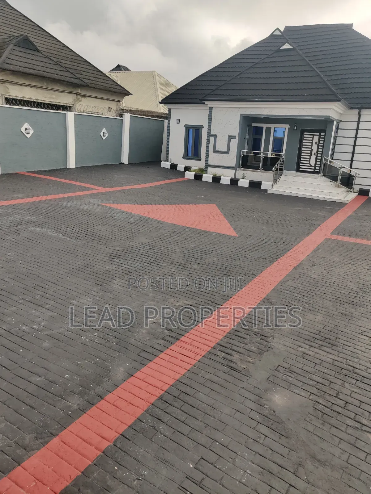 3bdrm Bungalow in Alagbaka Extension, Akure for rent in Akure