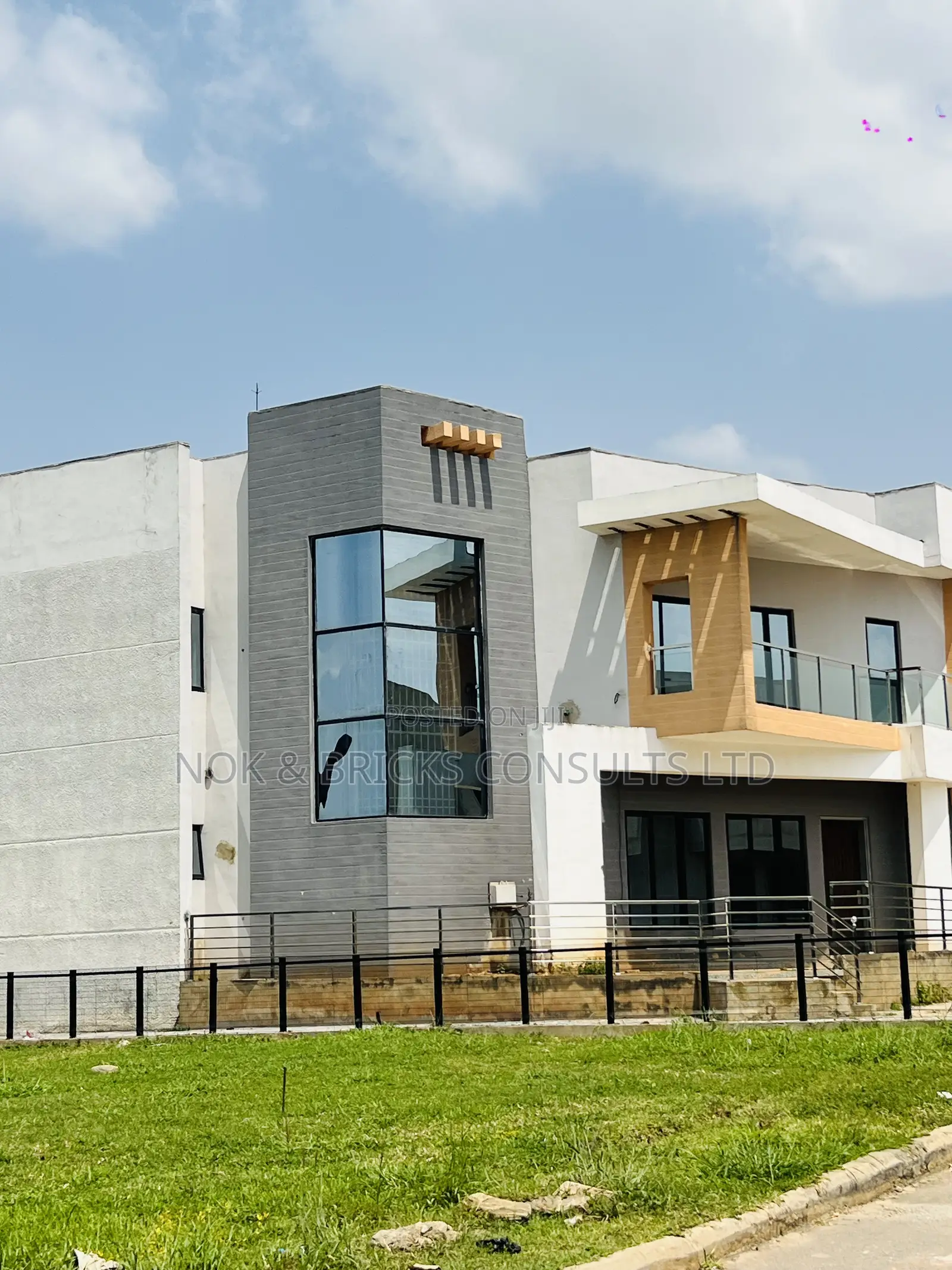 4bdrm Duplex in The Bridge Residence, Galadimawa for sale in Galadimawa