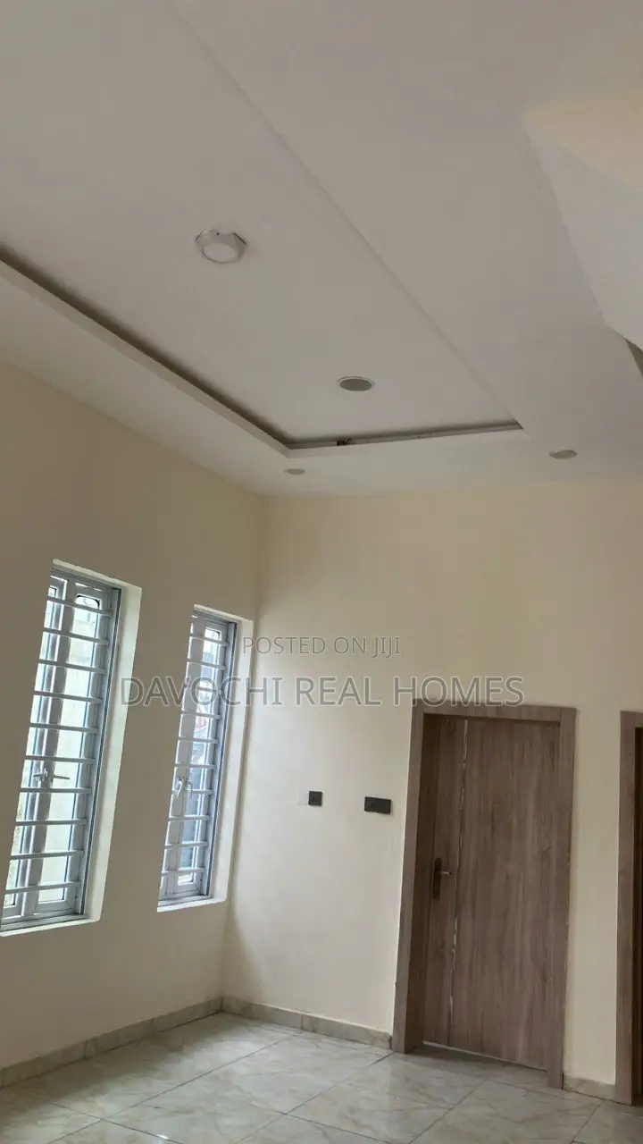 4bdrm Duplex in Harris Drive, Vgc, Ikota for rent in Ikota